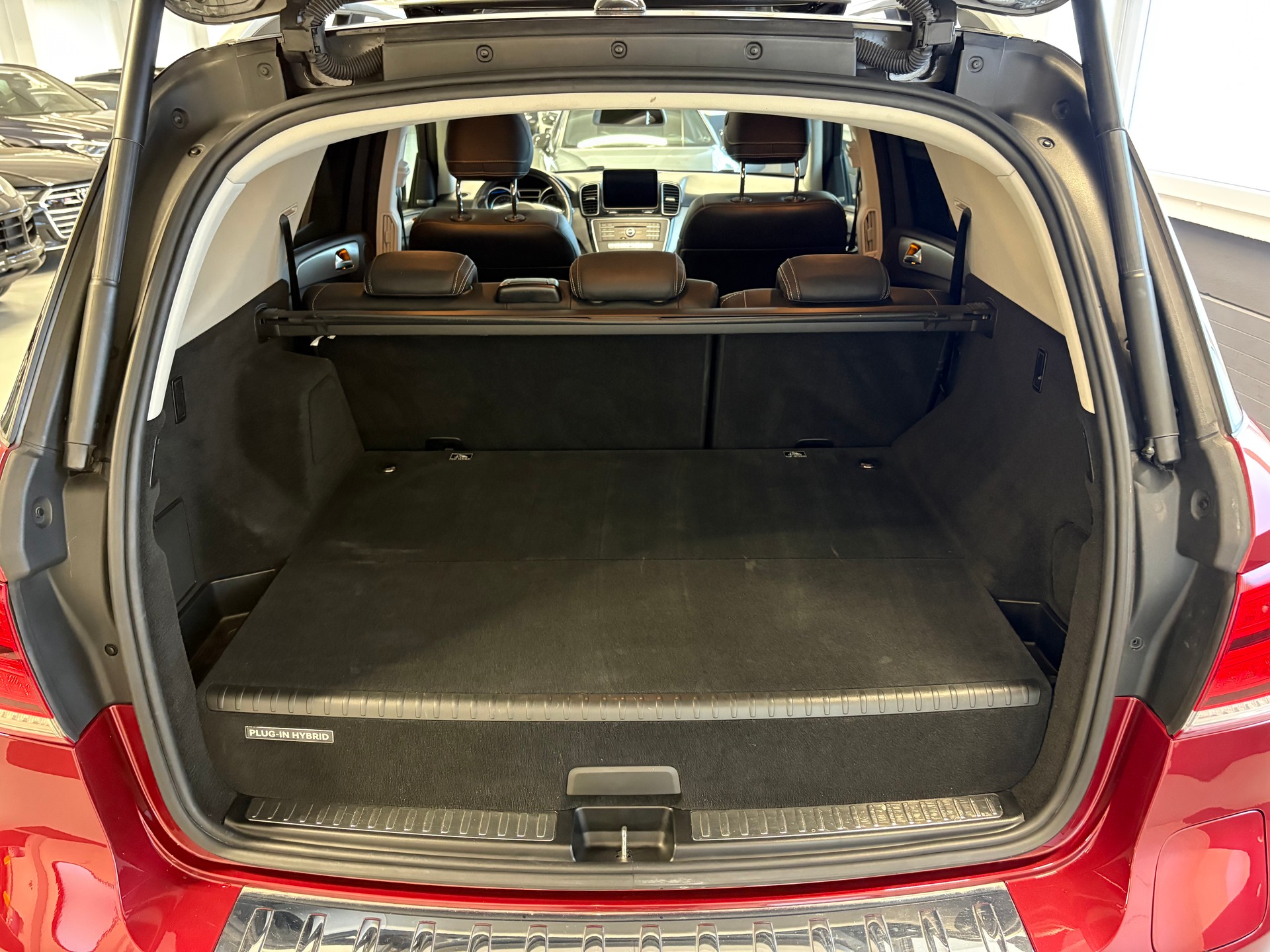 MERCEDES-BENZ GLE 500 e 4Matic AMG Line 7G-Tronic-image-6