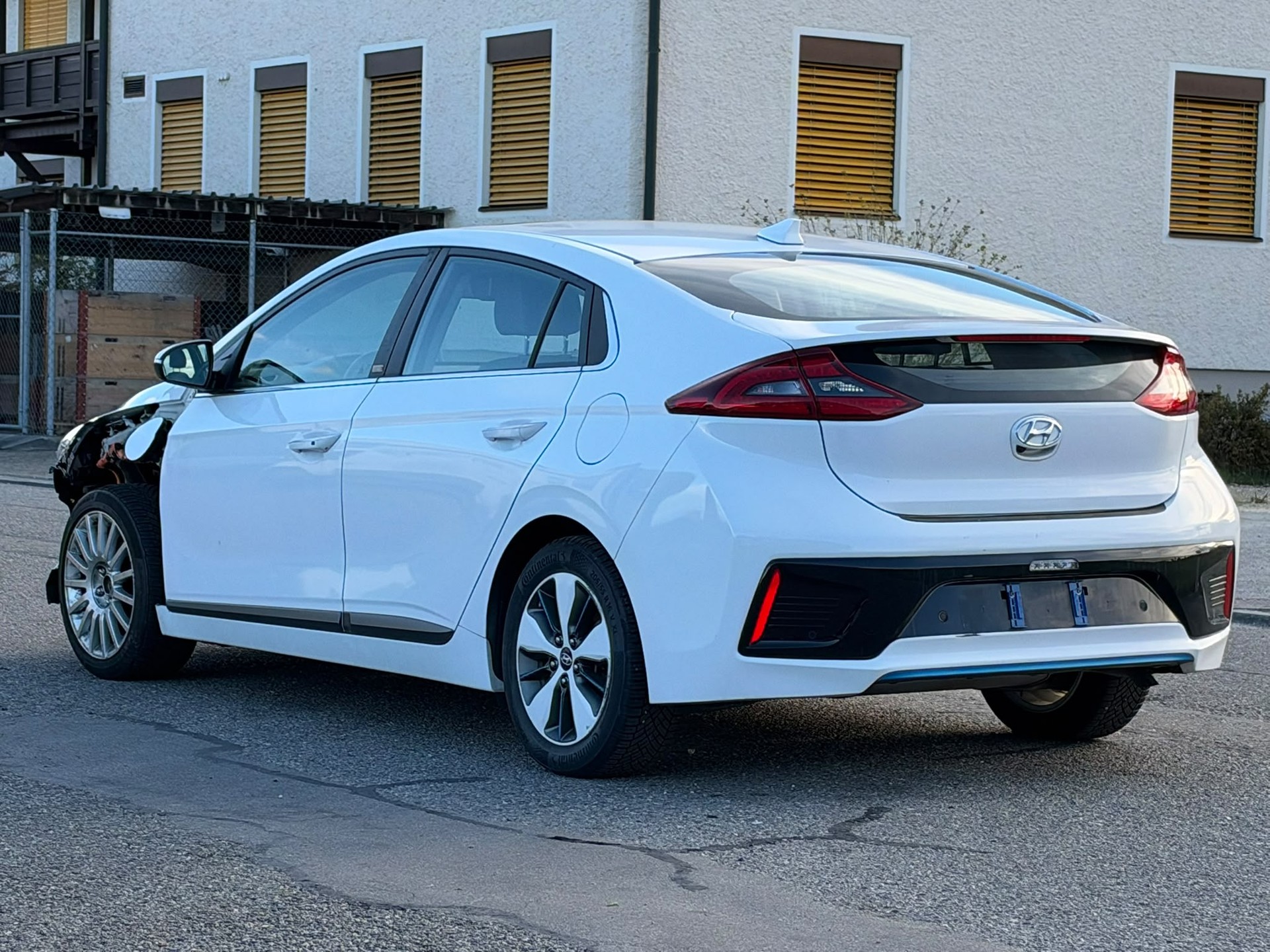 HYUNDAI Ioniq 1.6 GDi Plug in Hybrid Launch DCT-image-6