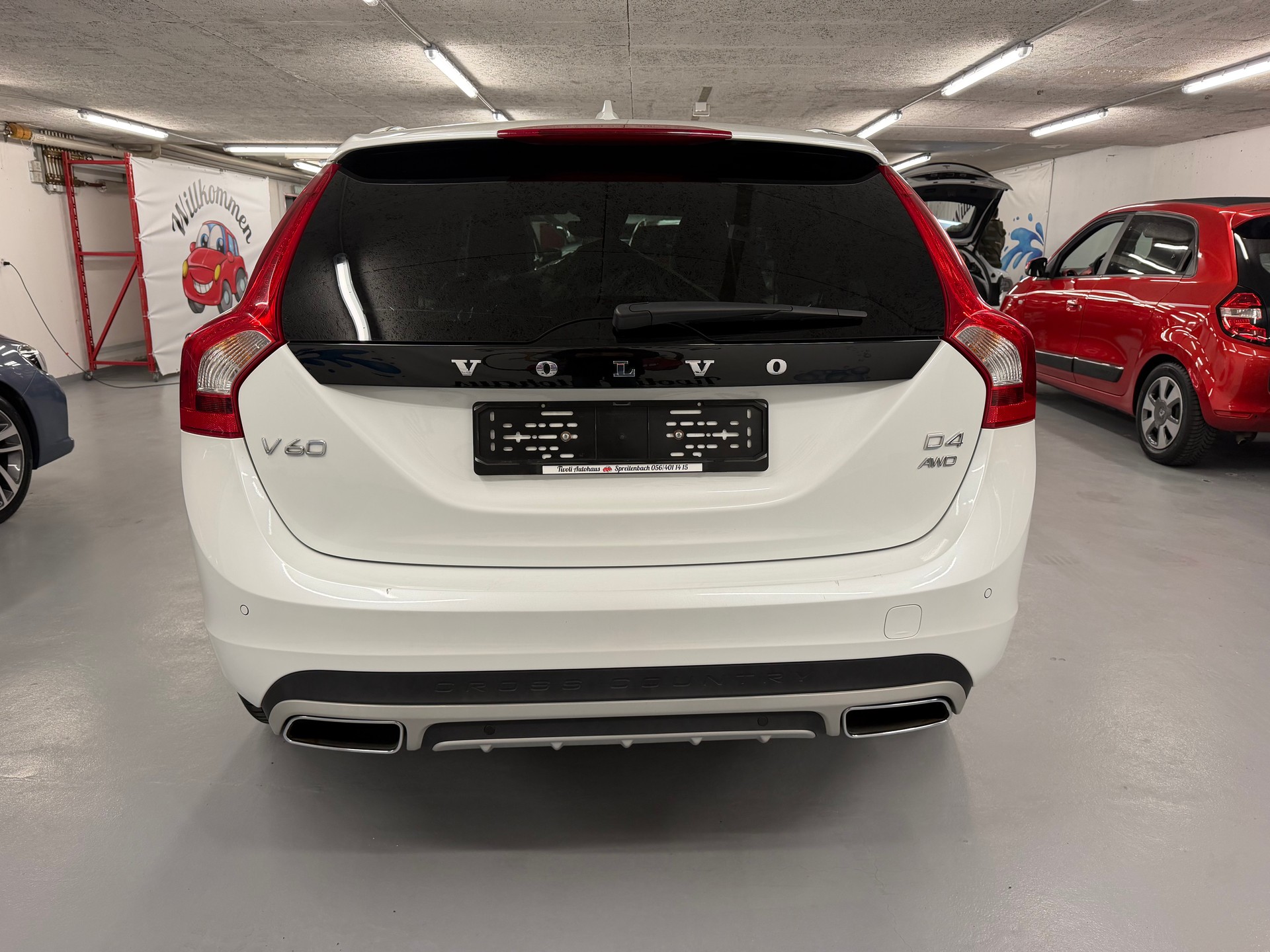 VOLVO V60 Cross Country D4 AWD Summum Geartronic-image-5