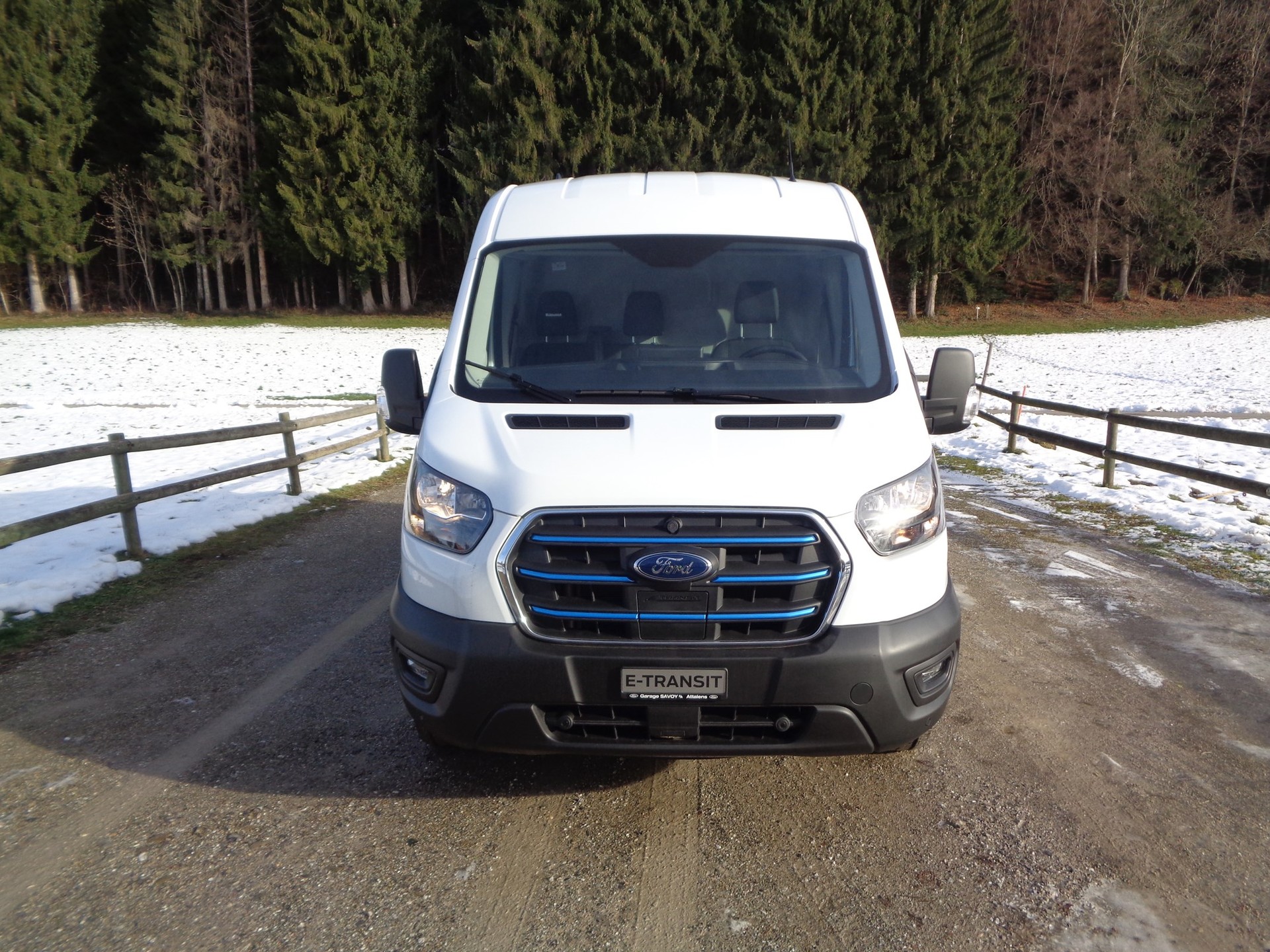 FORD E-Transit Van 350 L2 Basis RWD-image-2