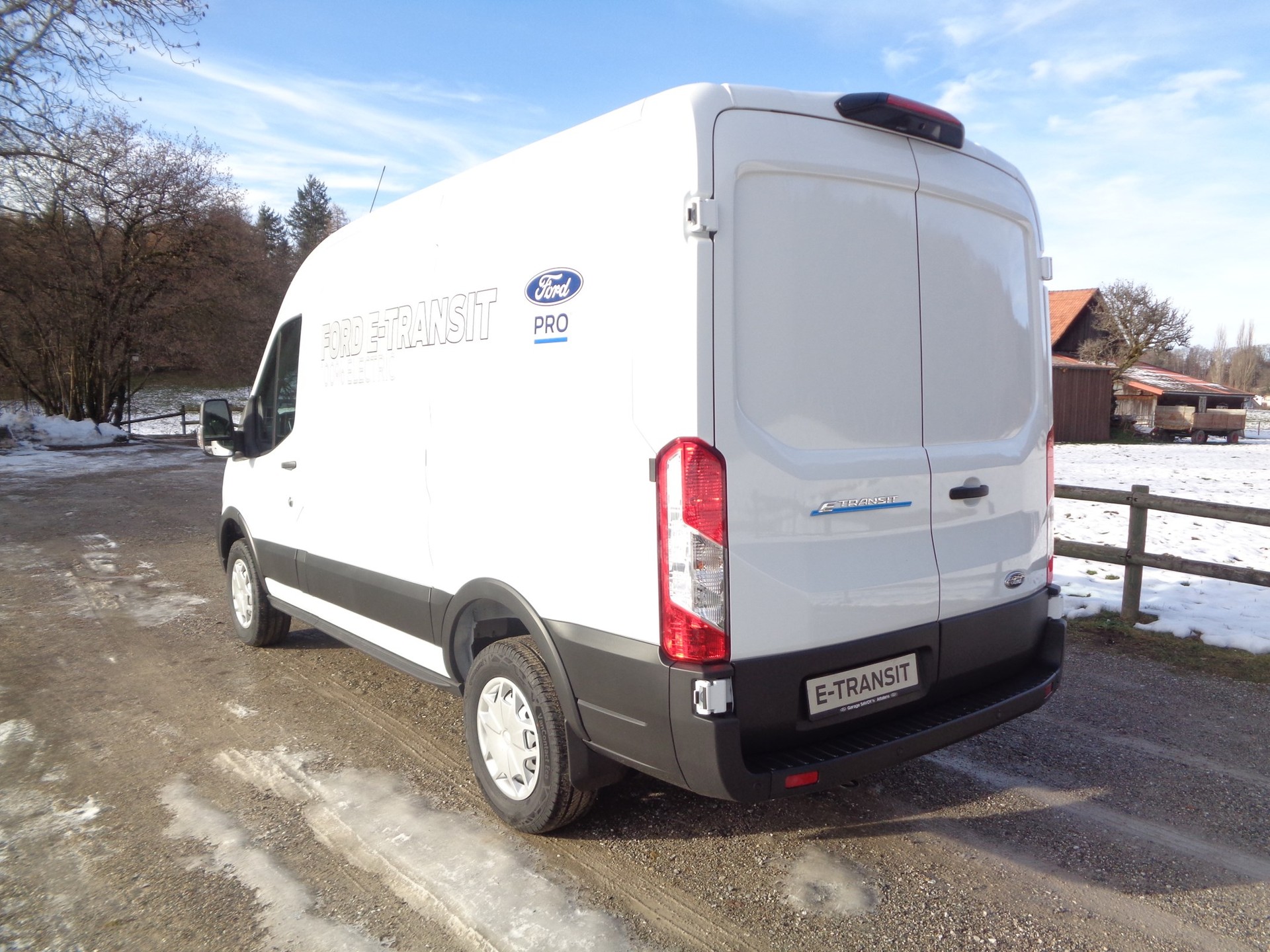 FORD E-Transit Van 350 L2 Basis RWD-image-7