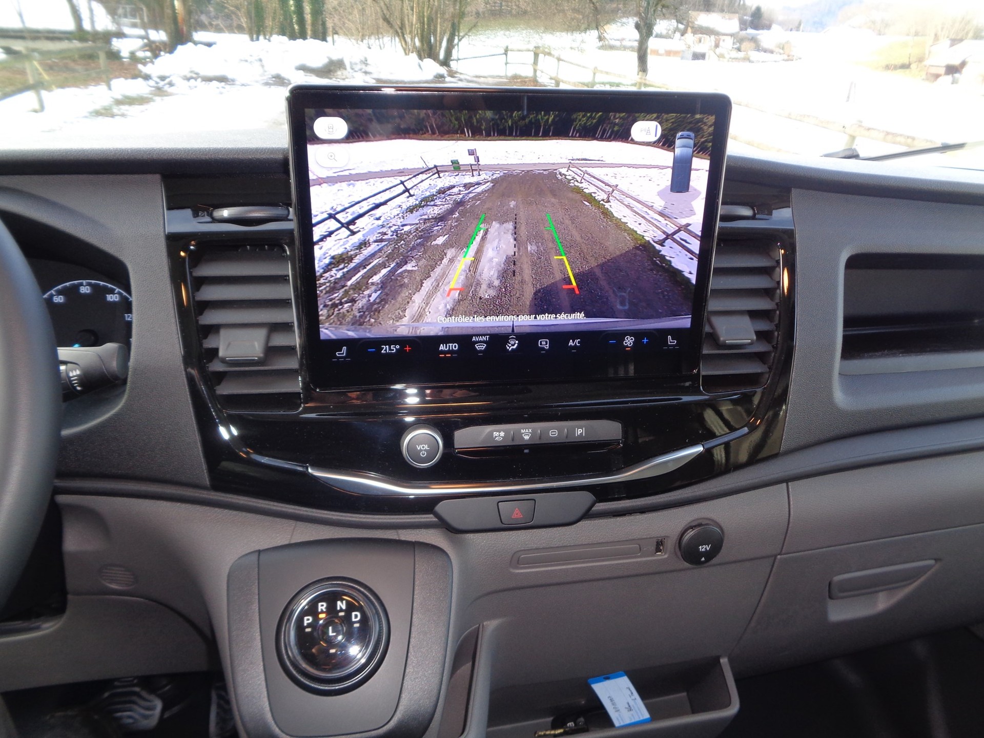 FORD E-Transit Van 350 L2 Basis RWD-image-9