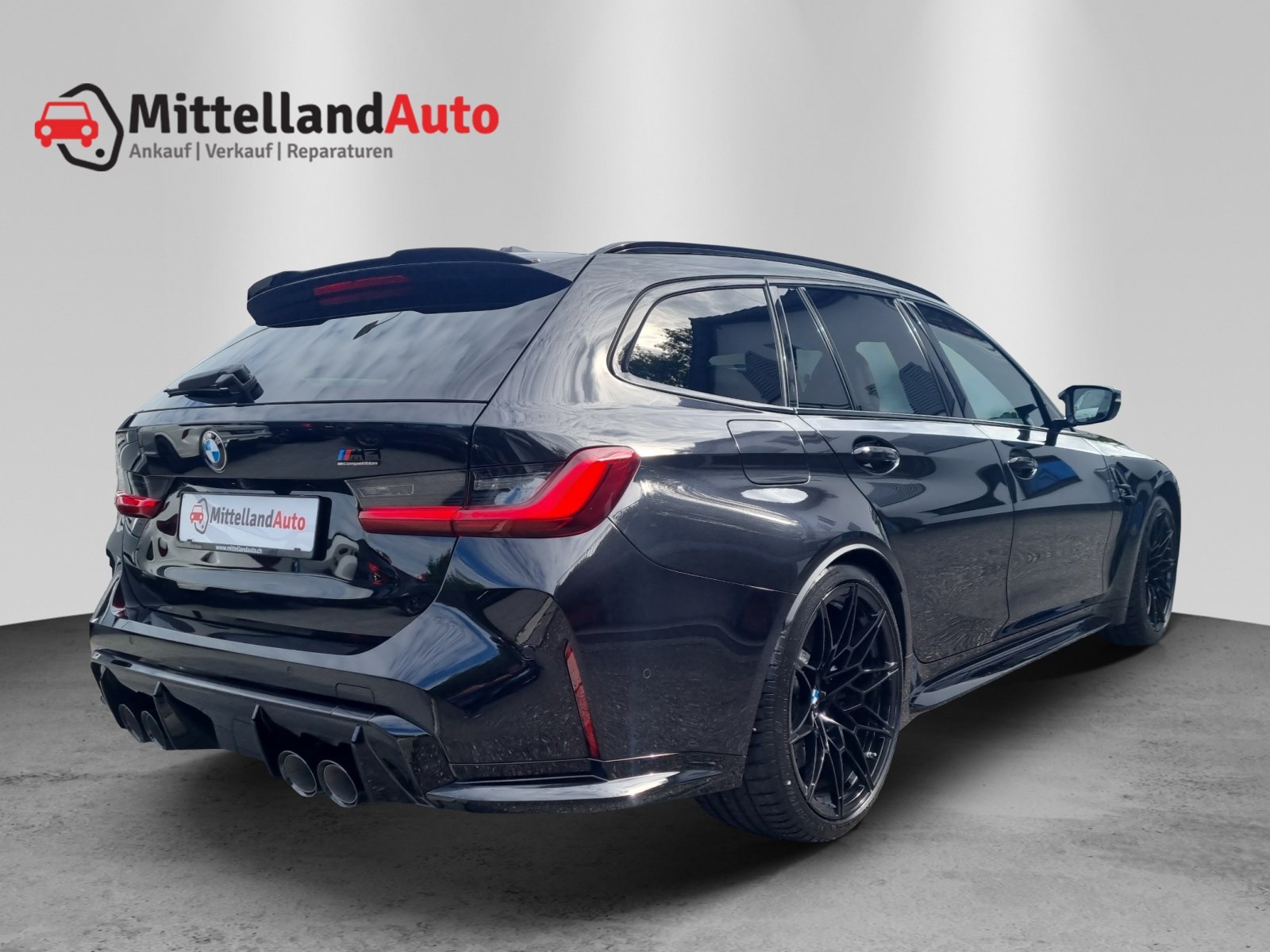 BMW M3 Touring xDrive Competition M-image-15