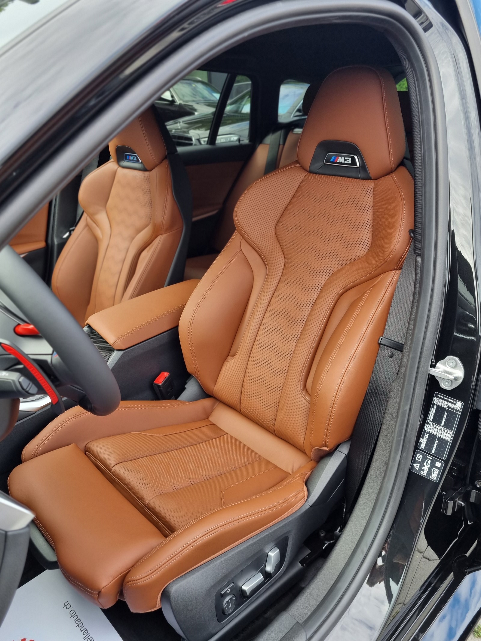 BMW M3 Touring xDrive Competition M-image-8