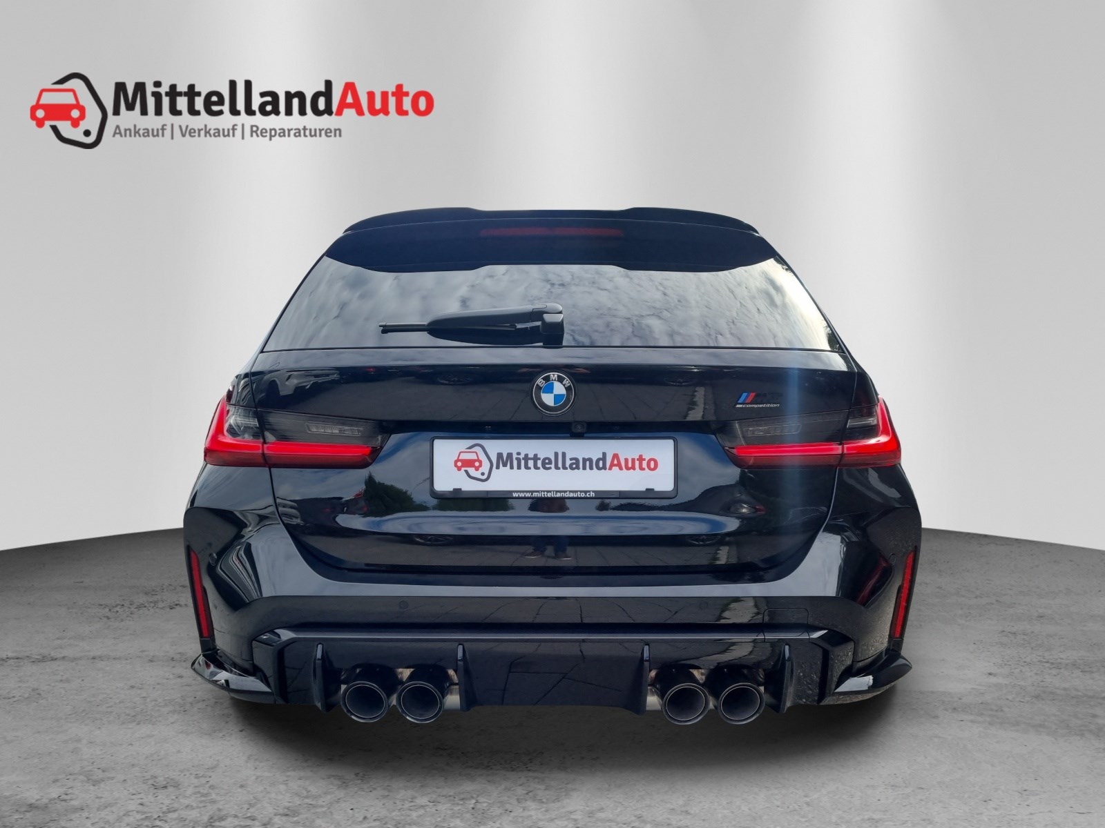 BMW M3 Touring xDrive Competition M-image-14