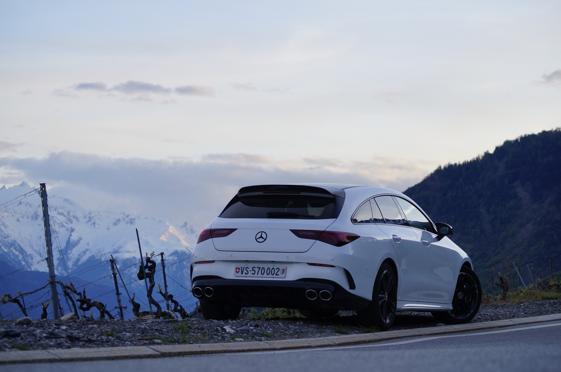 MERCEDES-BENZ CLA Shooting Brake AMG 250 4Matic 8G-DCT-image-5