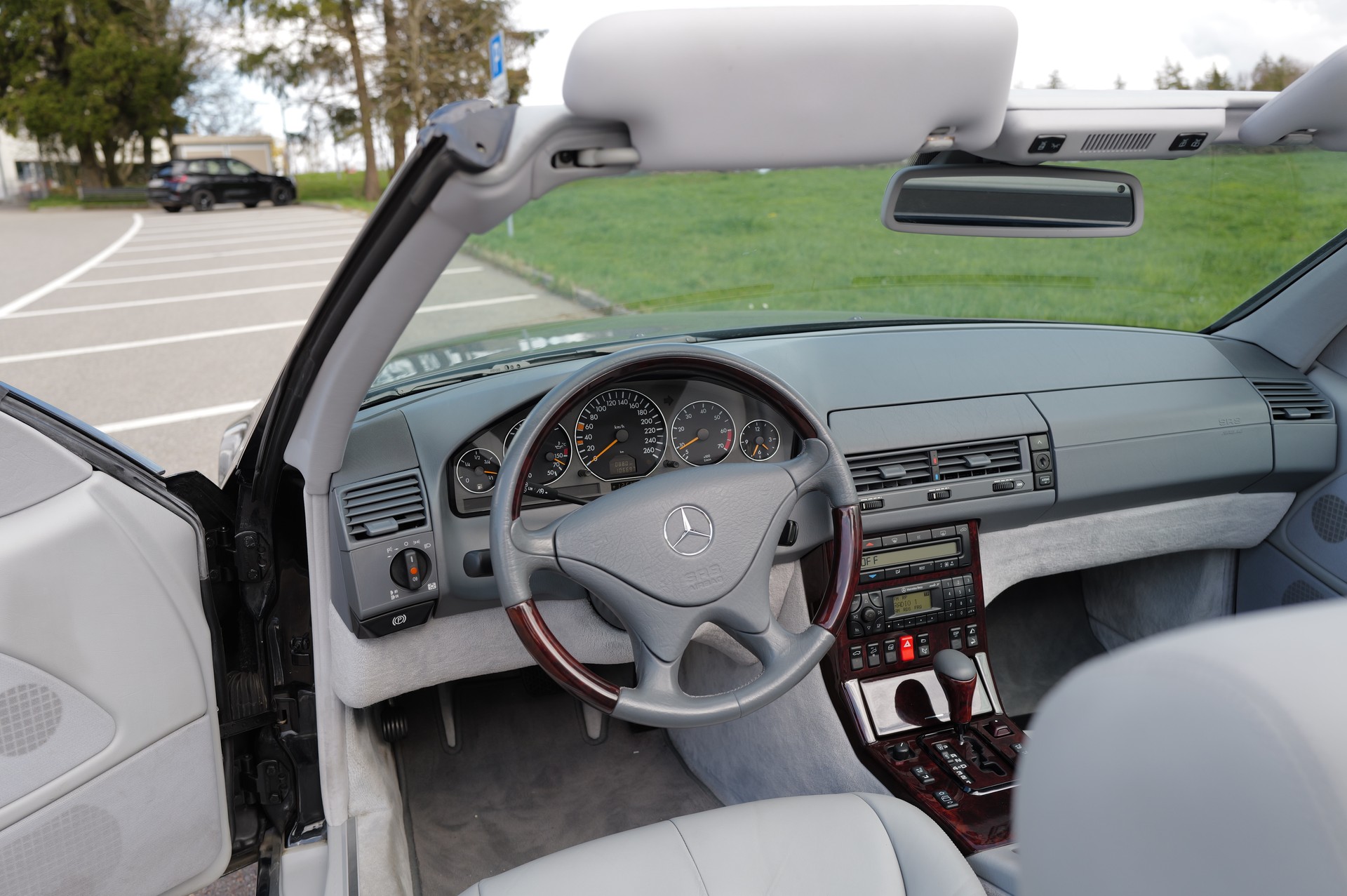 MERCEDES-BENZ SL 320-image-5