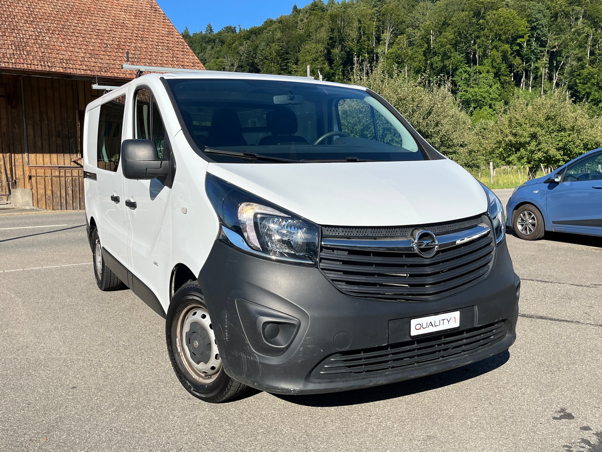 OPEL VIVARO-image-1
