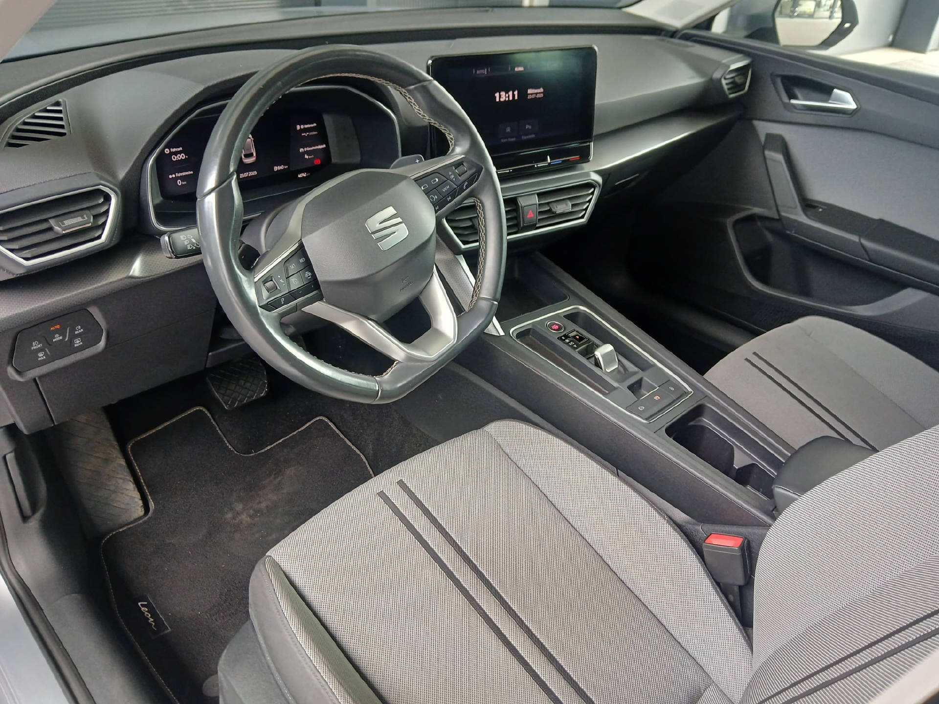 SEAT Leon ST 2.0 TDI Style 4Drive DSG-image-5