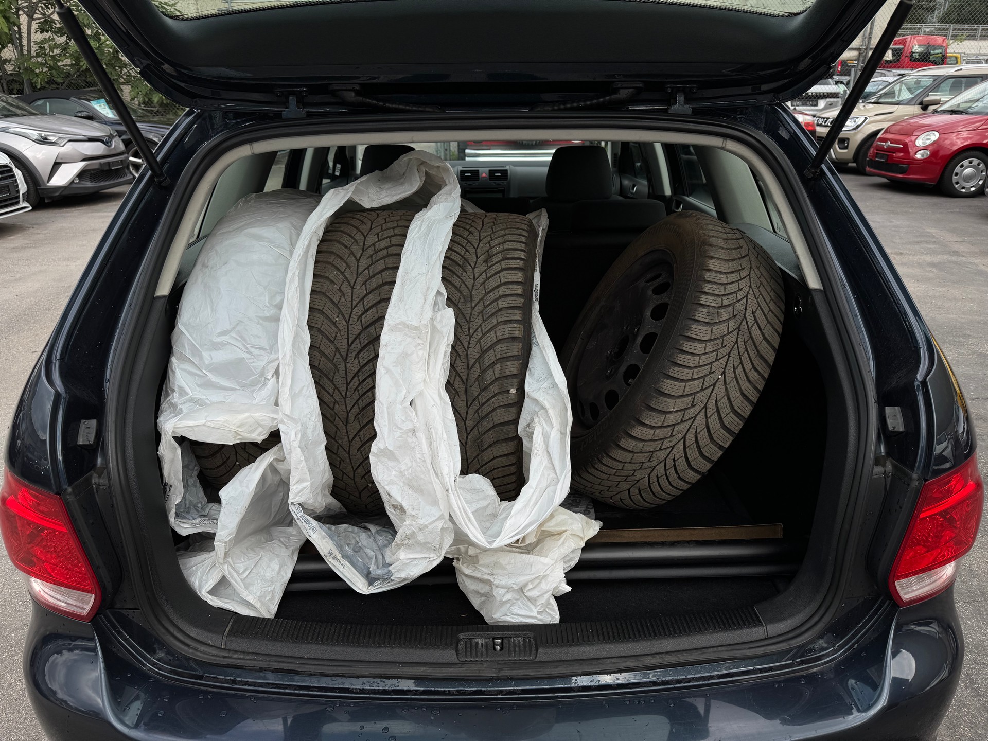 VW Golf Variant 1.9 TDI BlueMotion Trendline-image-5