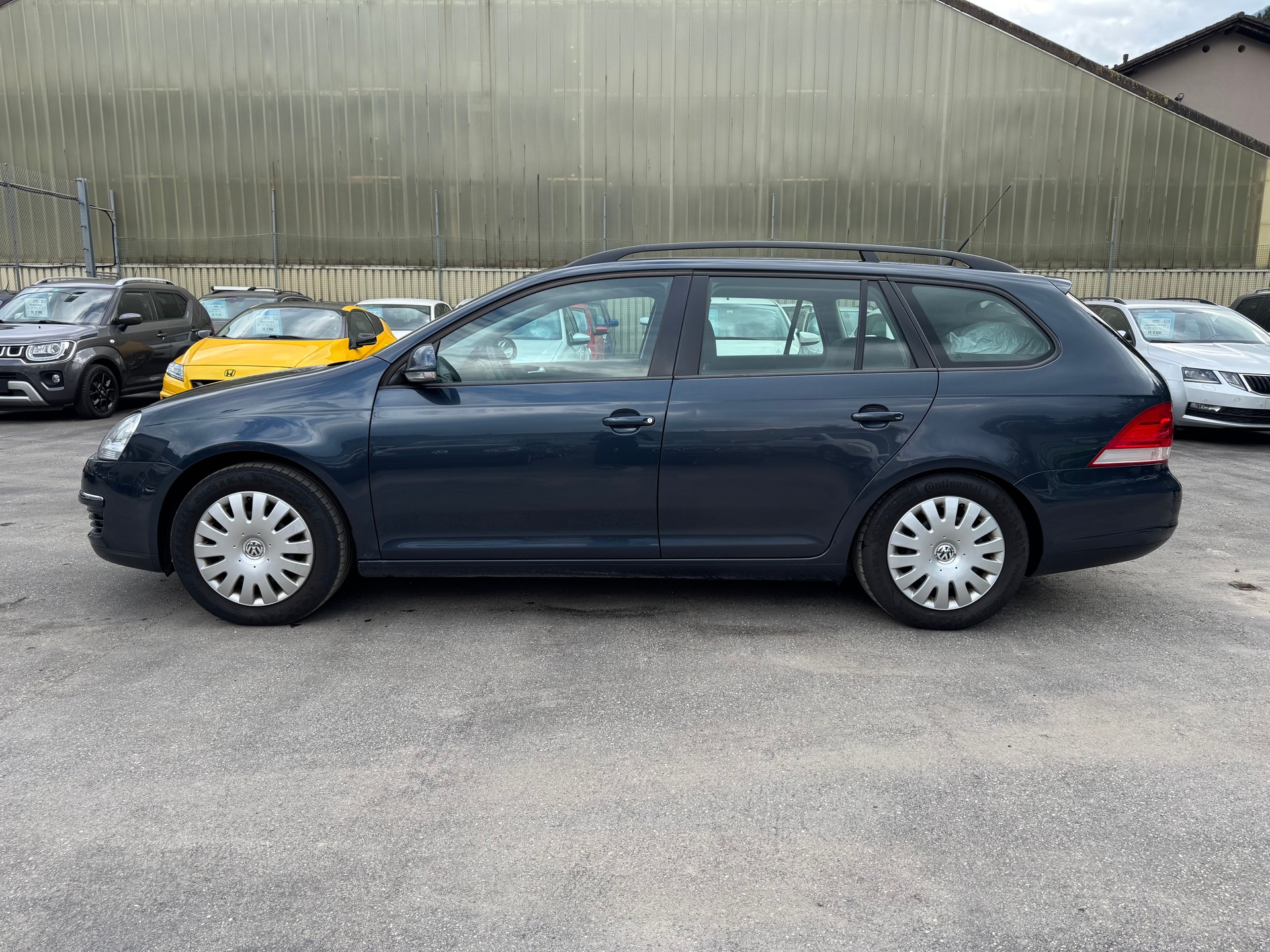 VW Golf Variant 1.9 TDI BlueMotion Trendline-image-7