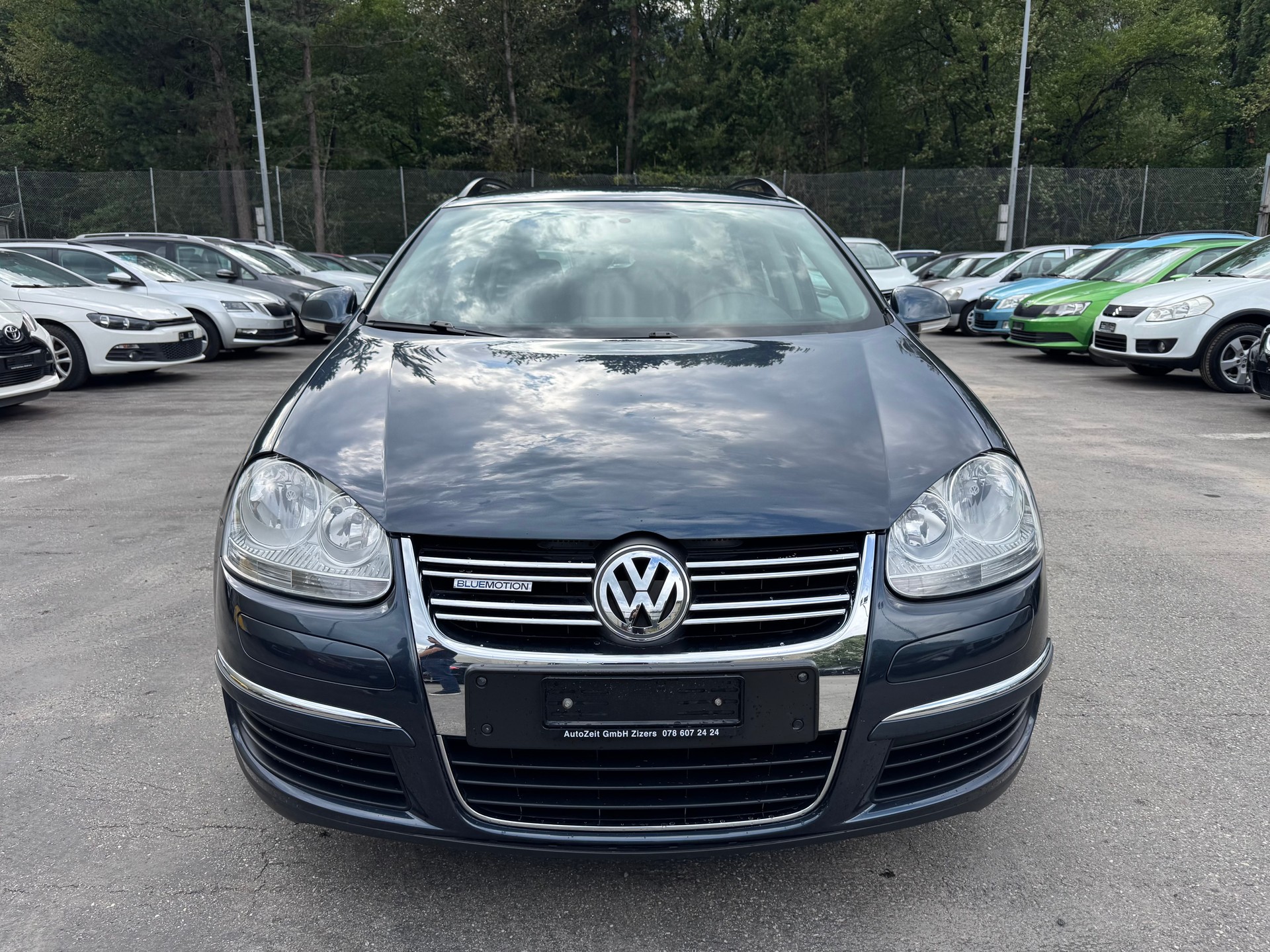 VW Golf Variant 1.9 TDI BlueMotion Trendline-image-0