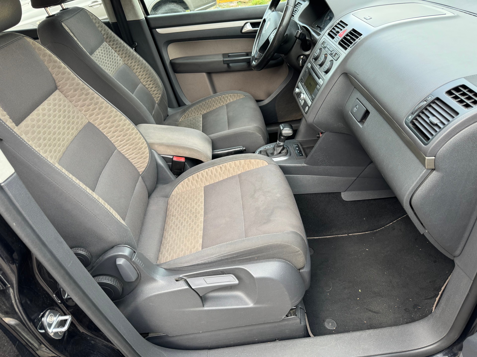 VW CrossTouran 1.4 TSI DSG-image-6