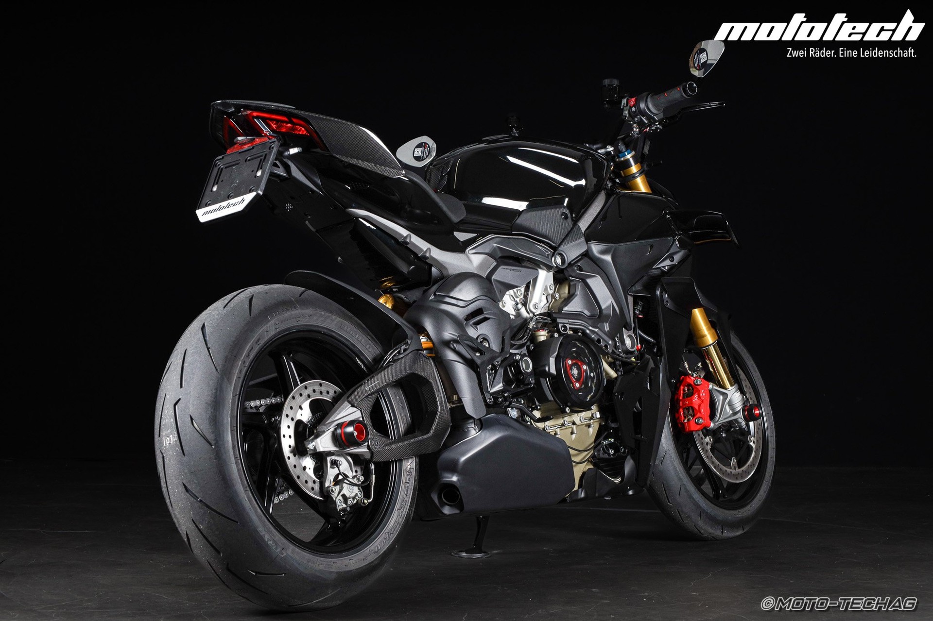 DUCATI Streetfighter V4 S-showroom-element-2