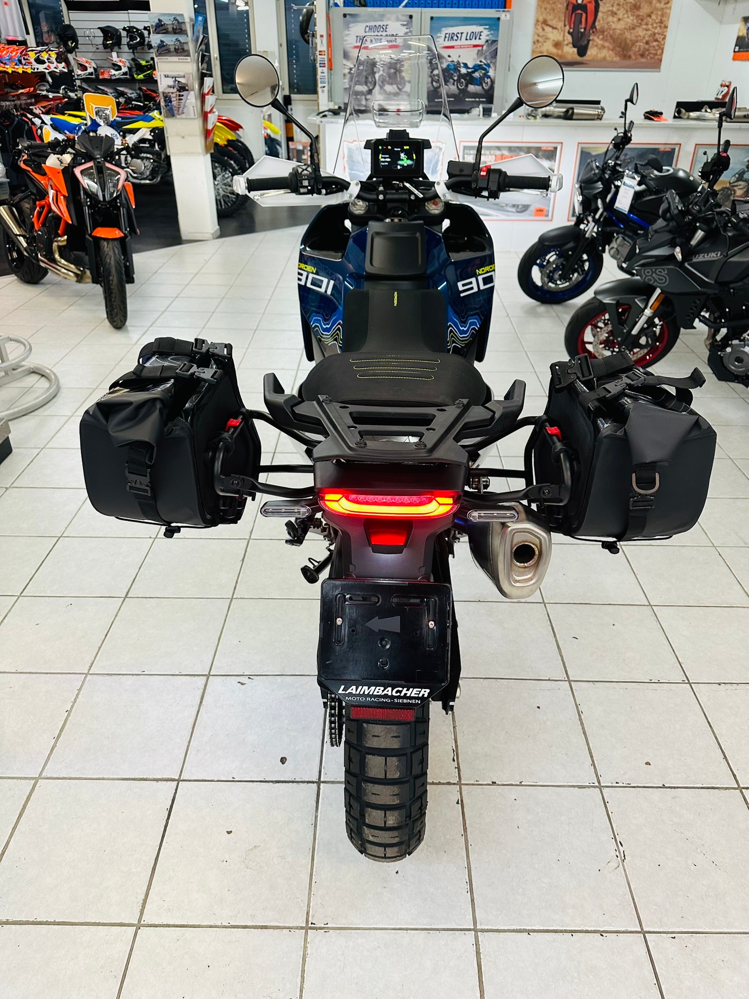 HUSQVARNA Norden 901 Expedition-image-6