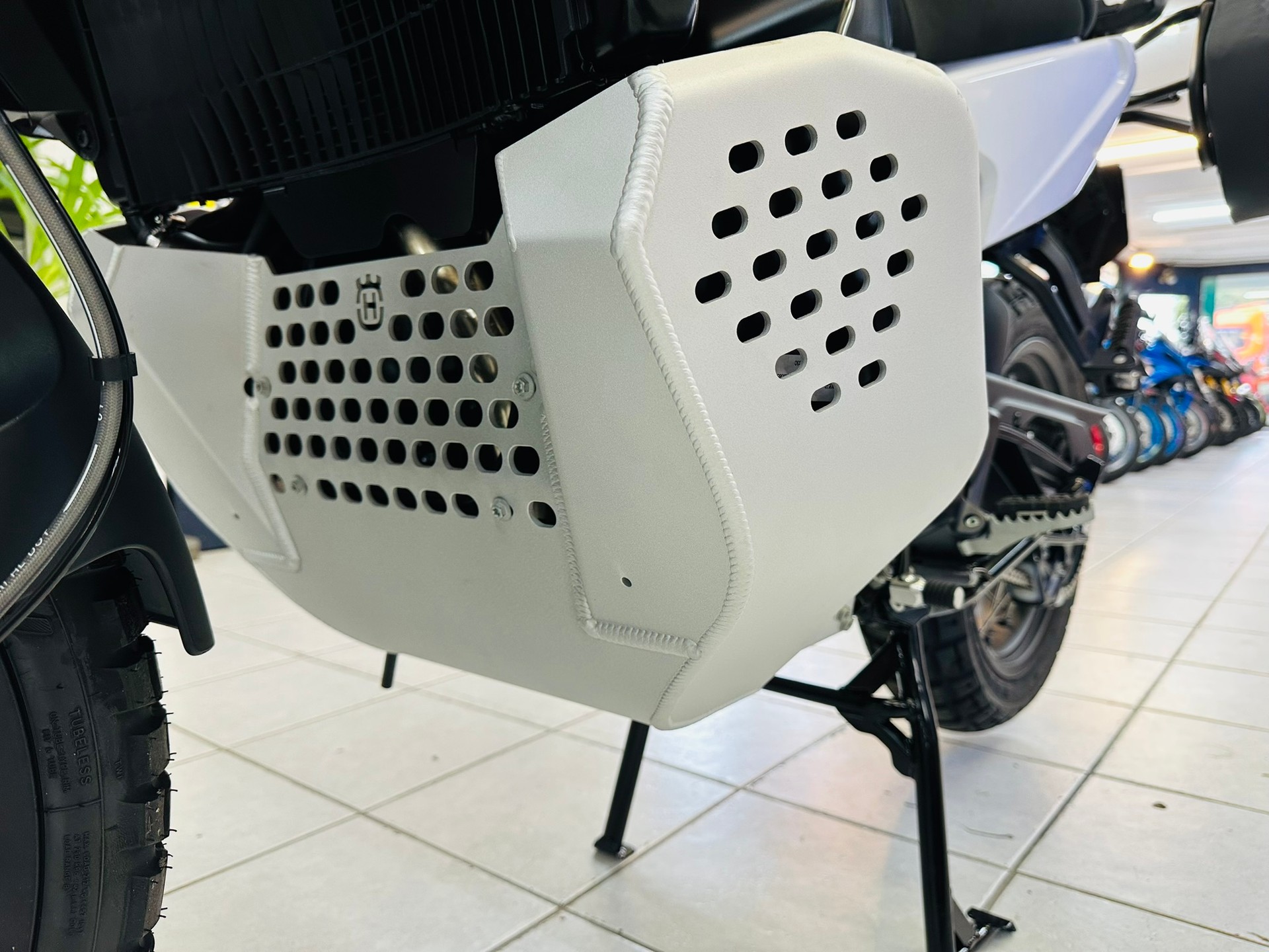 HUSQVARNA Norden 901 Expedition-image-9