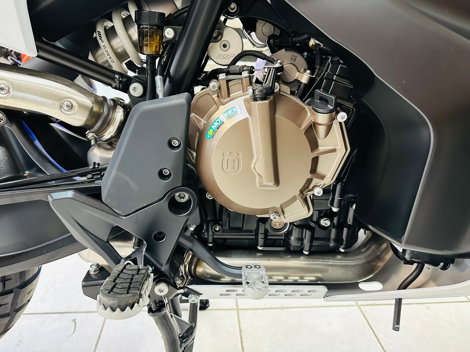 HUSQVARNA Norden 901 Expedition-image-4