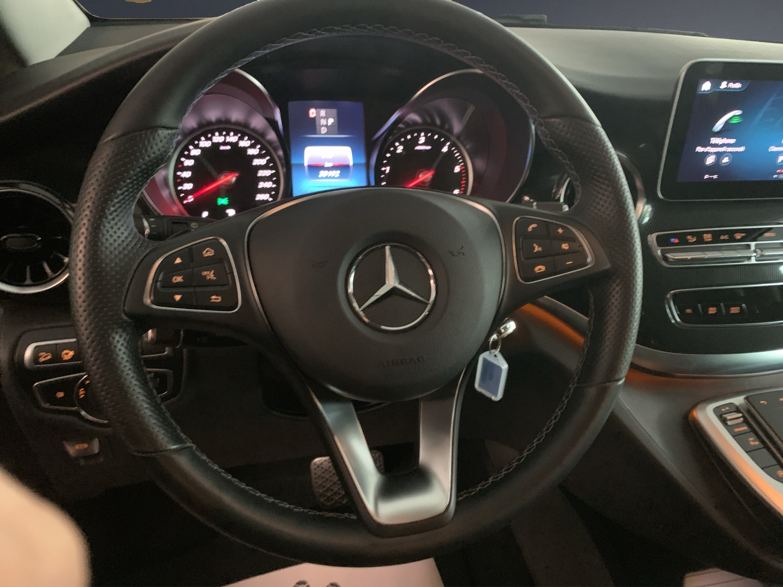 Image MERCEDES-BENZ V-250 V 250 d lang 4Matic 9G-Tronic