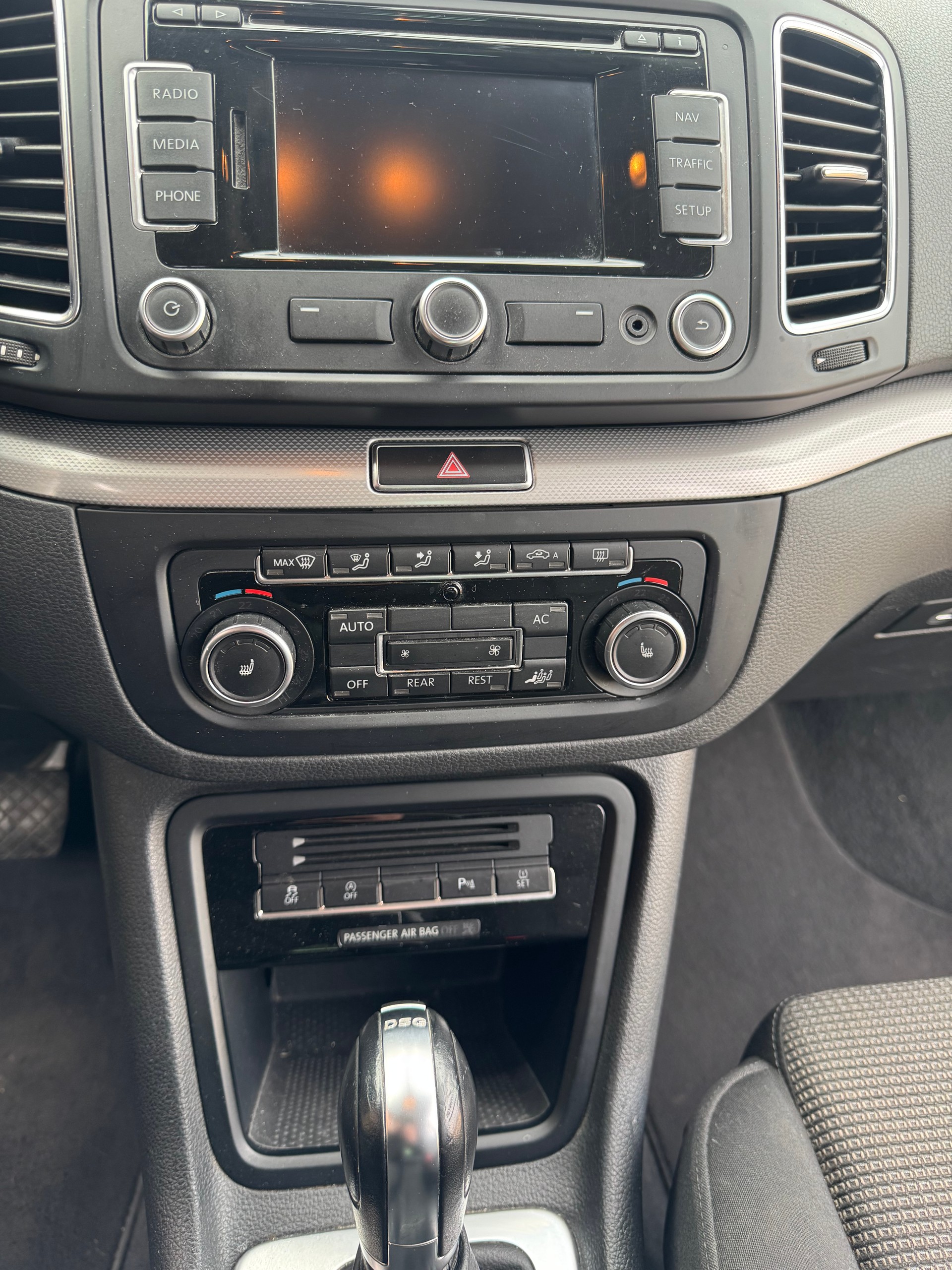 VW Sharan 2.0 TDI BMT Comfortline DSG-image-12