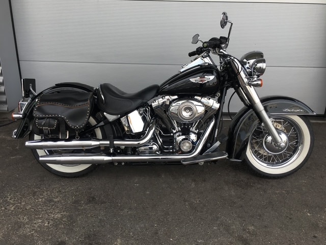 HARLEY-DAVIDSON FLSTNI Softail Deluxe