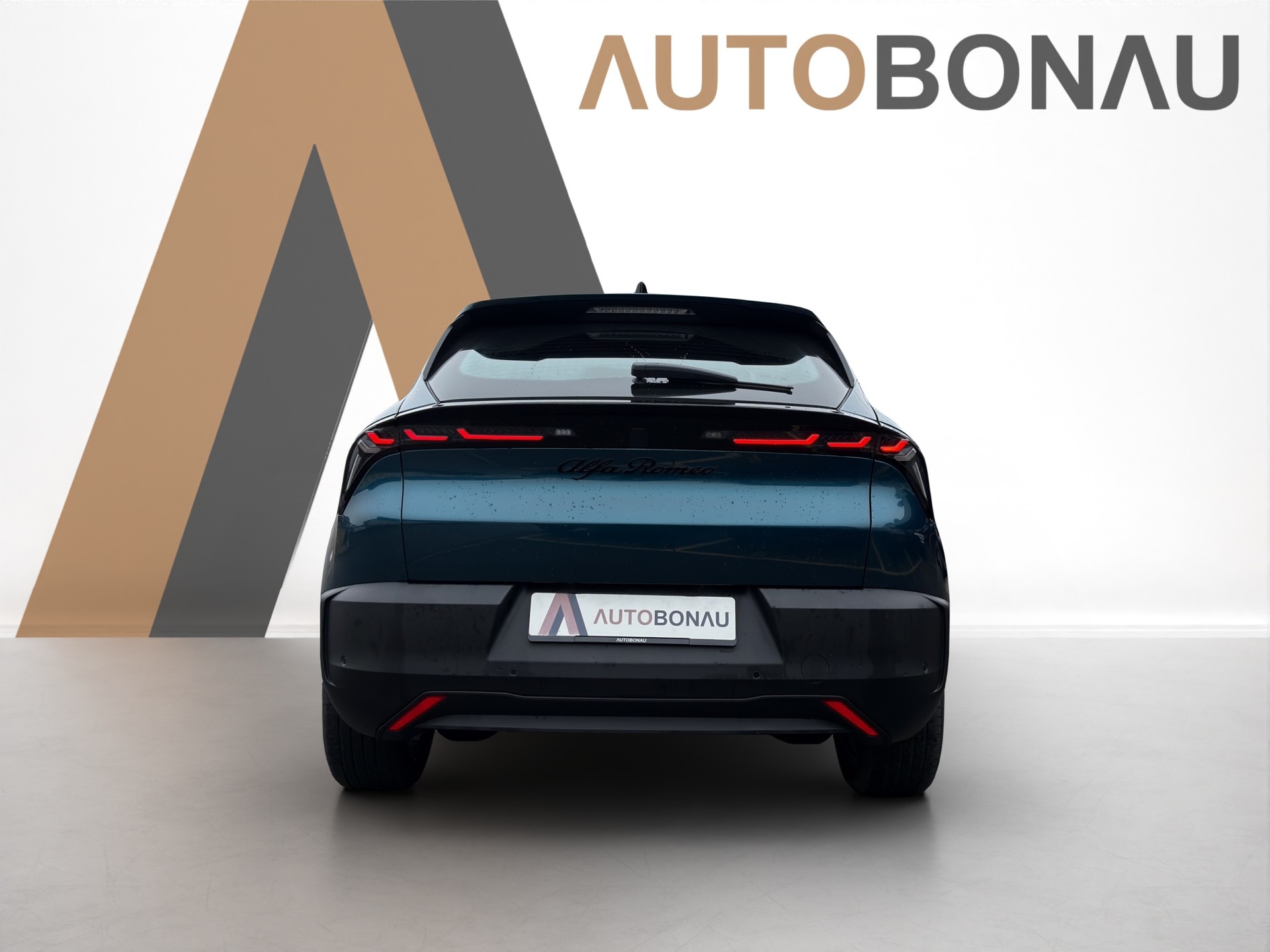 ALFA ROMEO Junior Elettrica-showroom-element-3