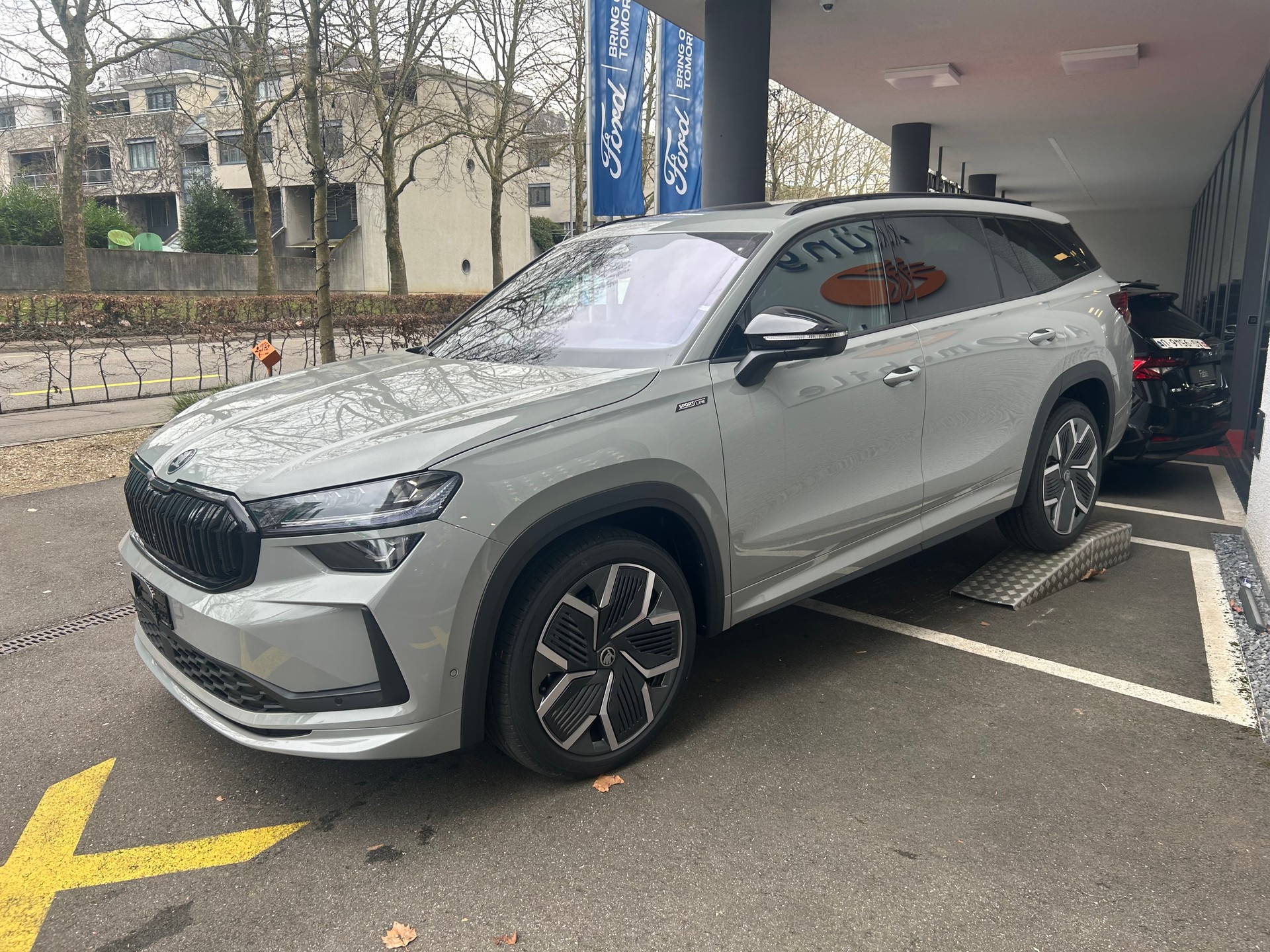 SKODA Kodiaq 2.0 TSI Sportline 4x4-image-4
