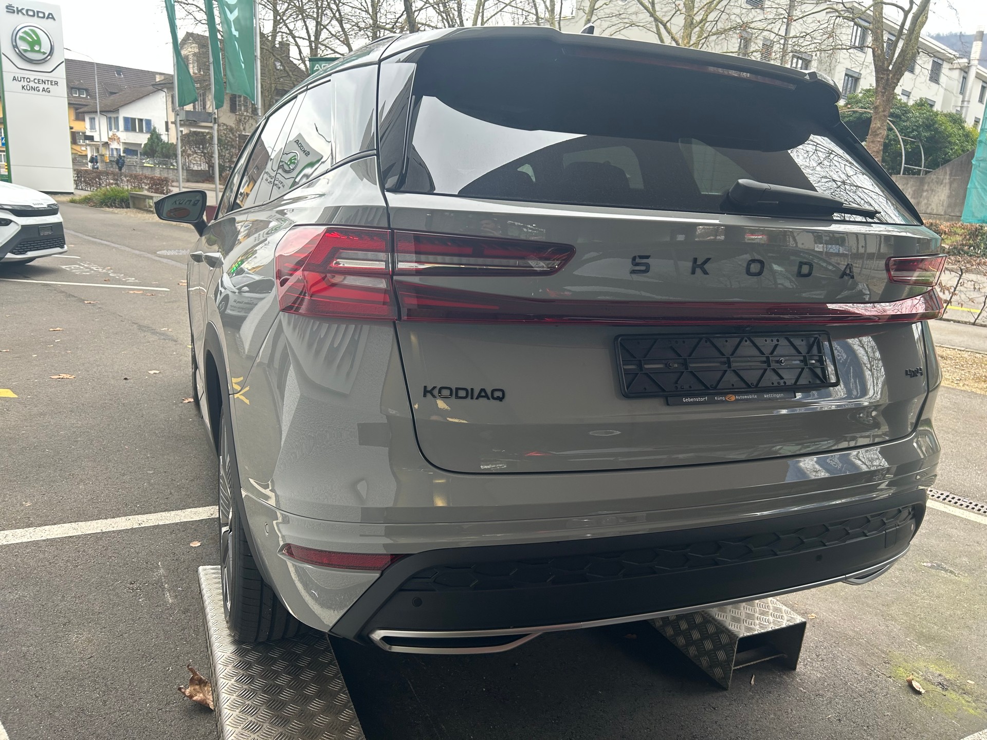 SKODA Kodiaq 2.0 TSI Sportline 4x4-image-3