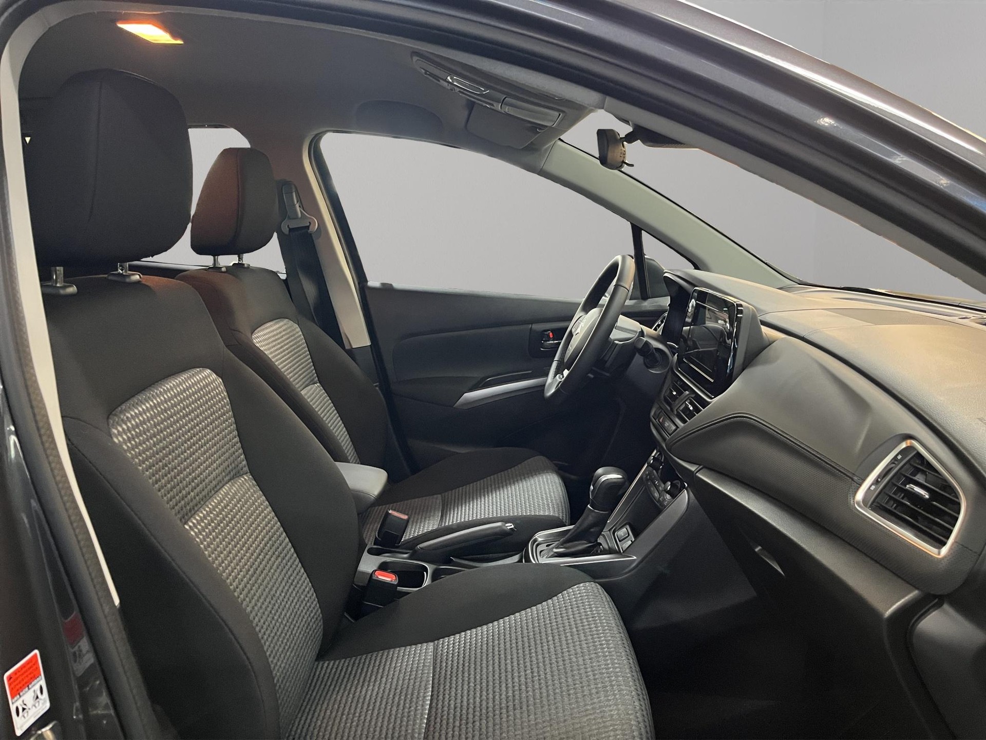 SUZUKI S-Cross 1.5 Compact+ Hybrid 4x4-image-9