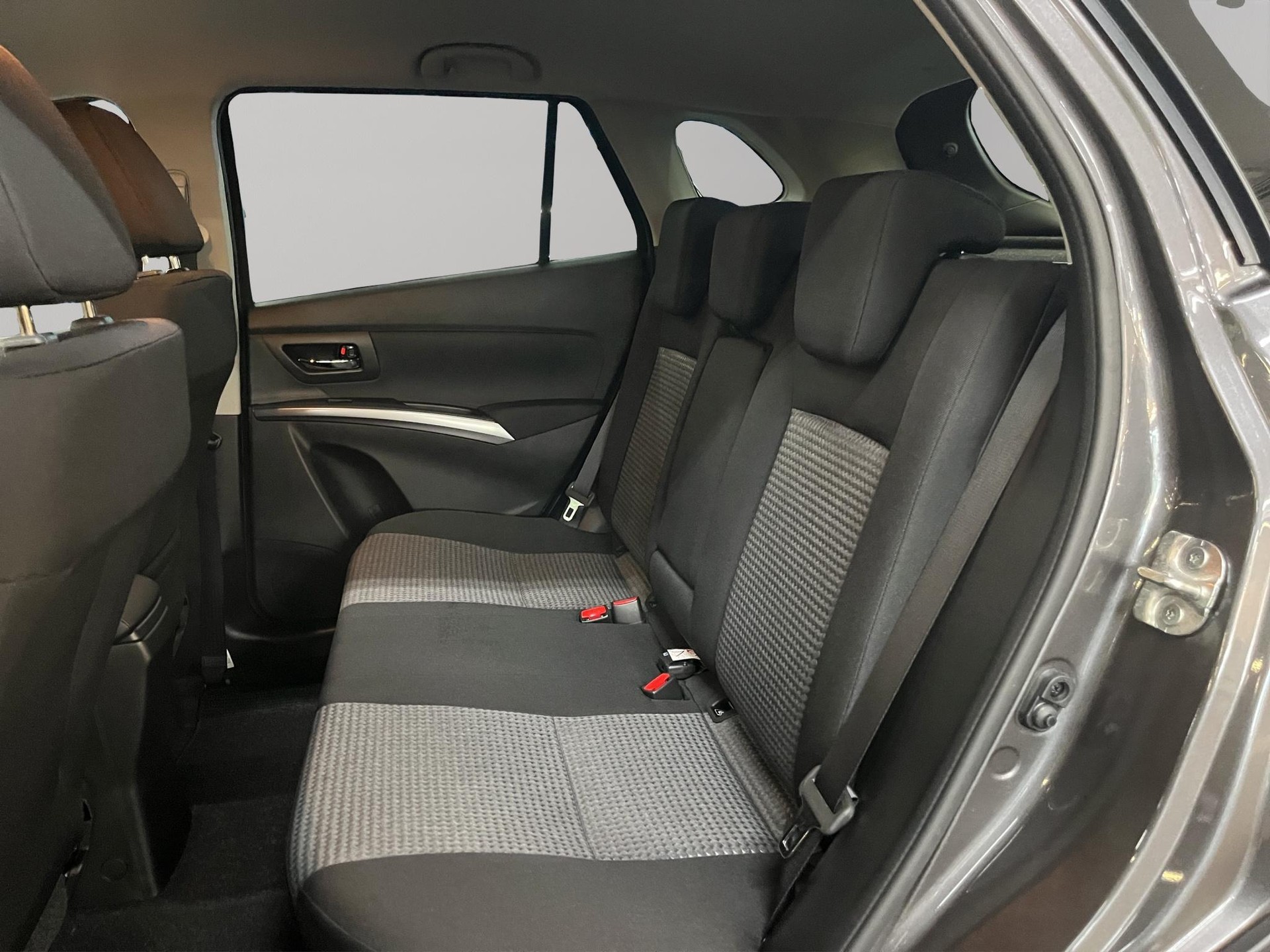 SUZUKI S-Cross 1.5 Compact+ Hybrid 4x4-image-10