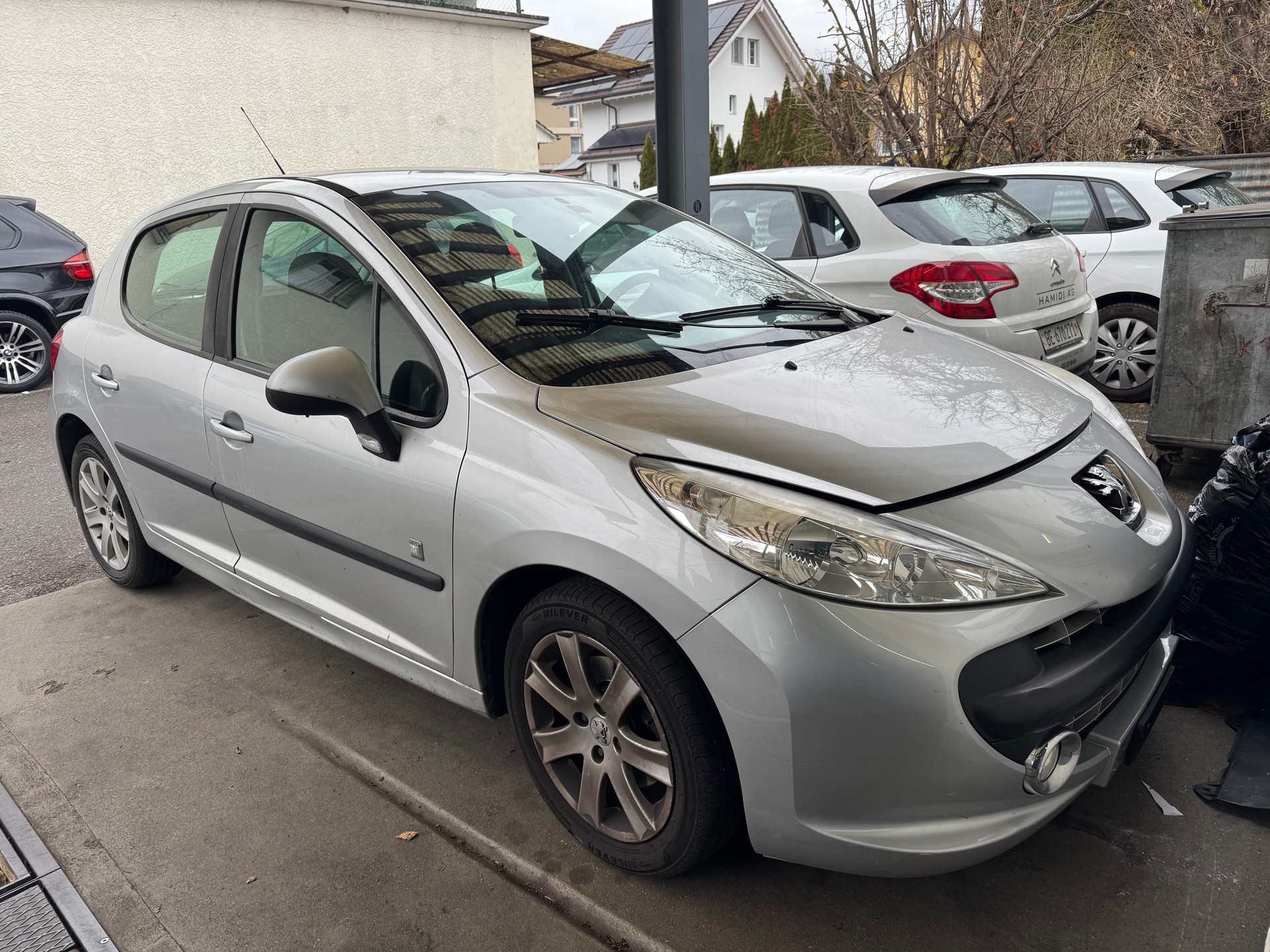 PEUGEOT 207 1.4 16V Swiss Edition-image-0