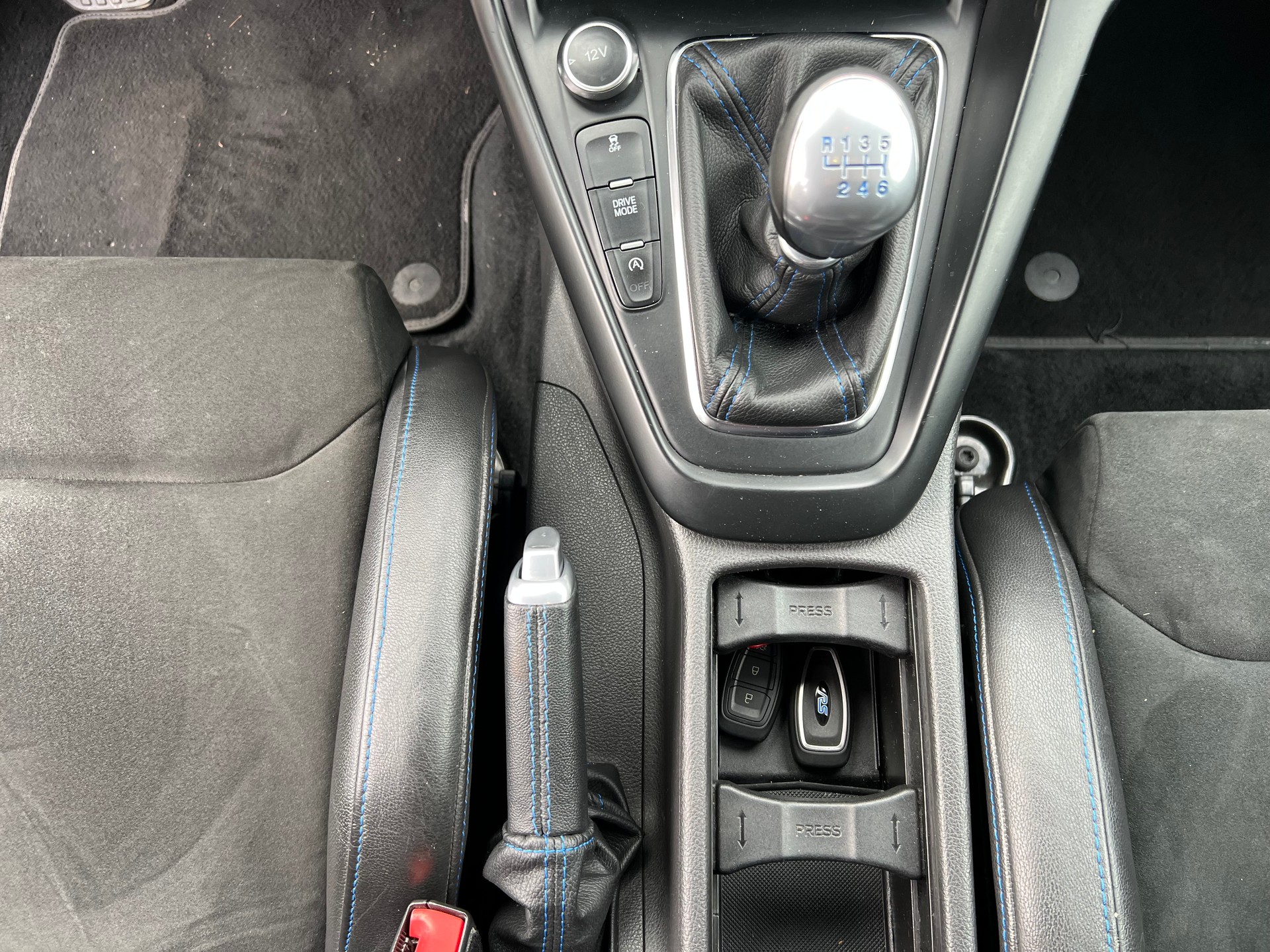 FORD Focus 2.3 EcoBoost RS AWD-image-17