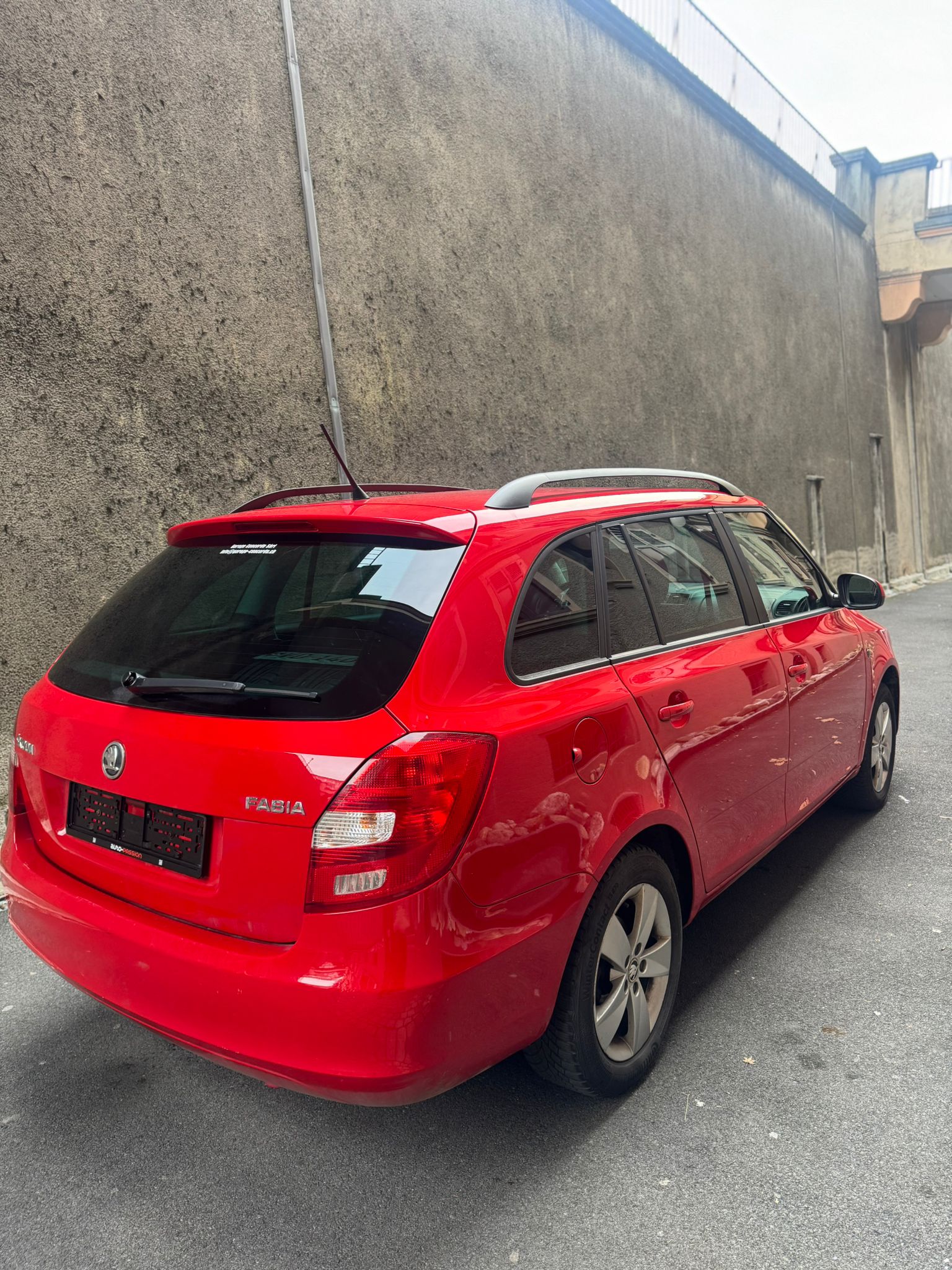 SKODA Fabia 1.2 TSI Fresh-image-3