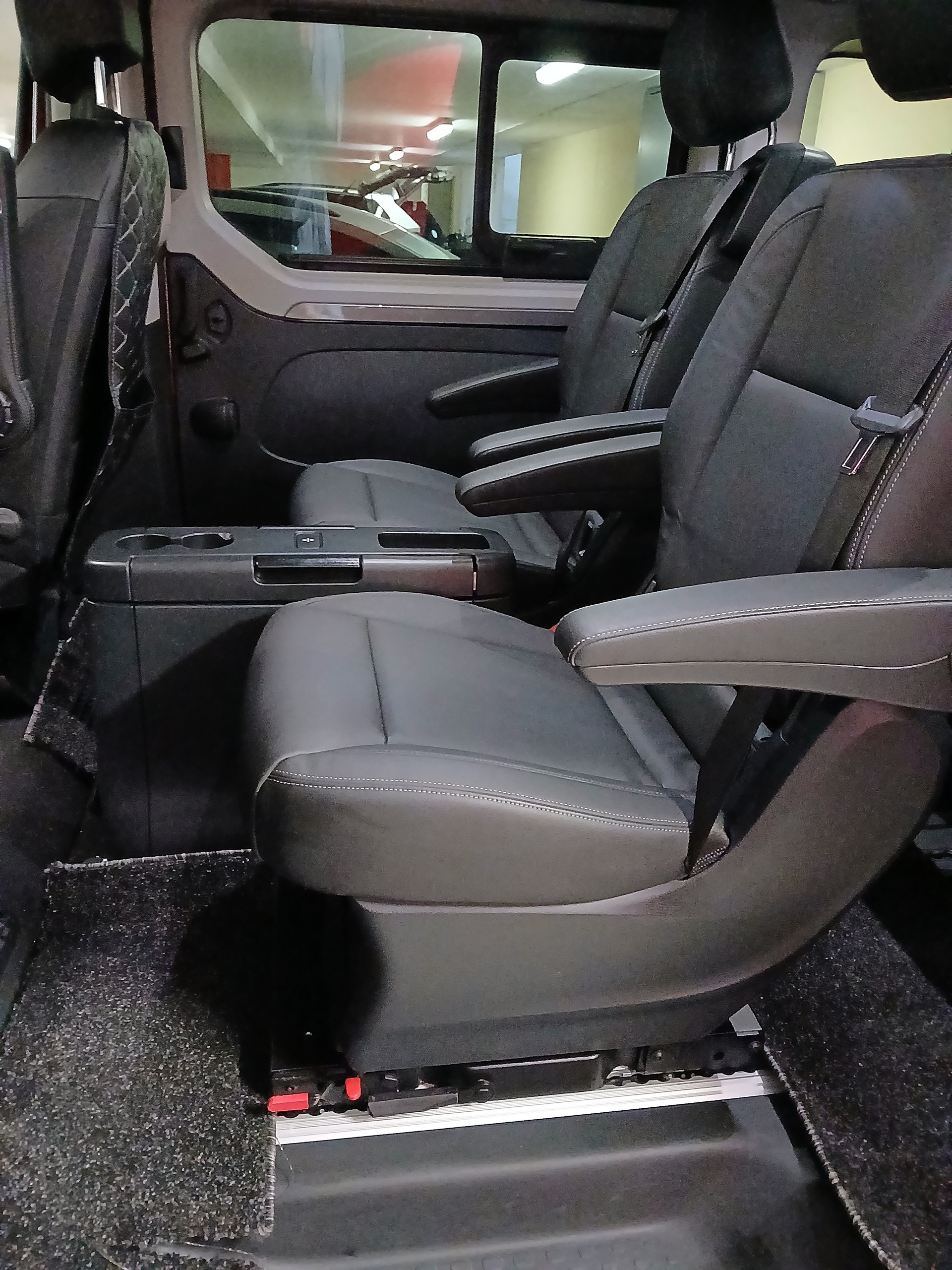 RENAULT Trafic Blue dCi 170 Spaceclass Pack Signature EDC-image-2