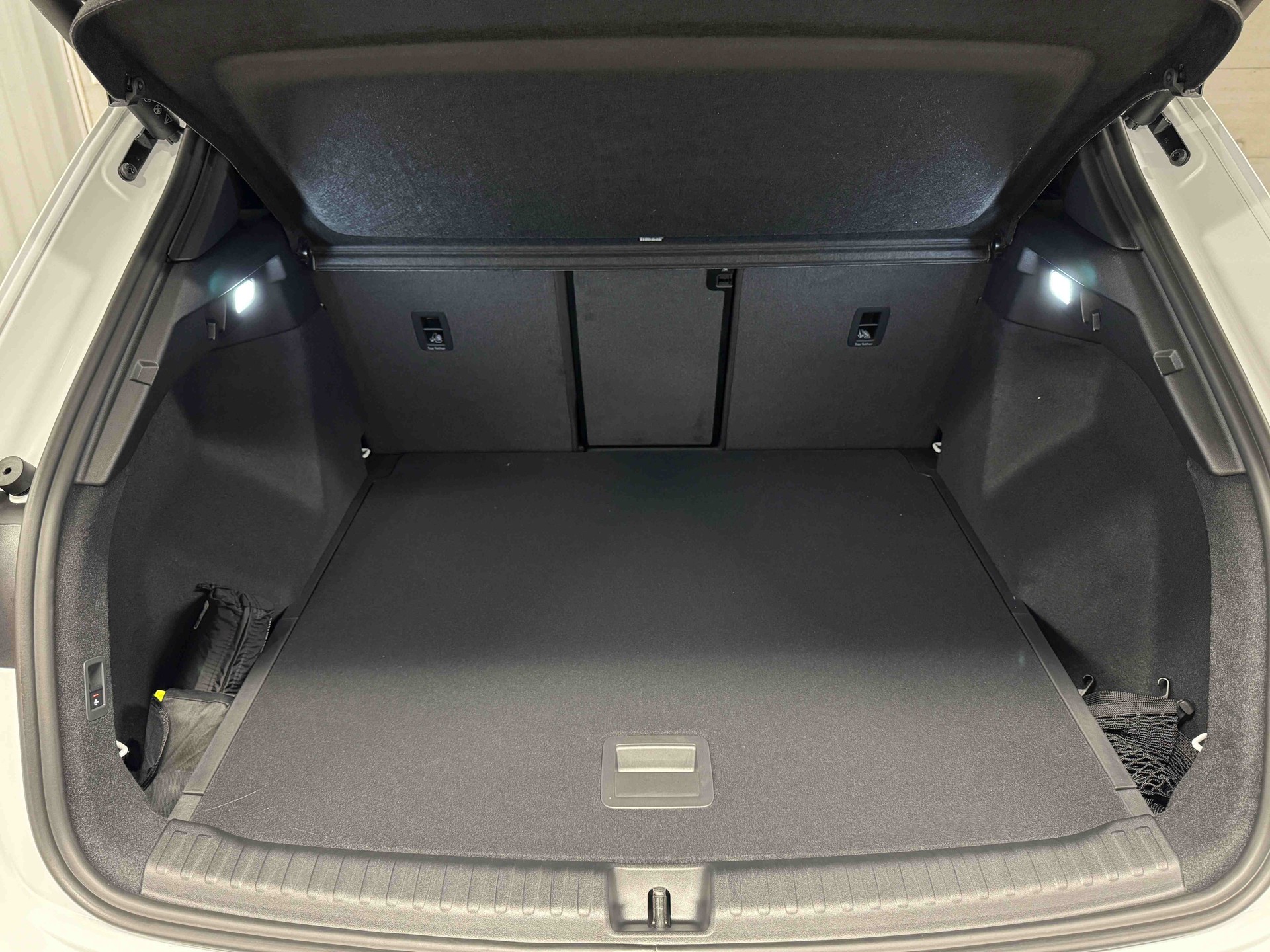 AUDI Q4 e-tron 45 Edition Swiss Ski quattro-image-14