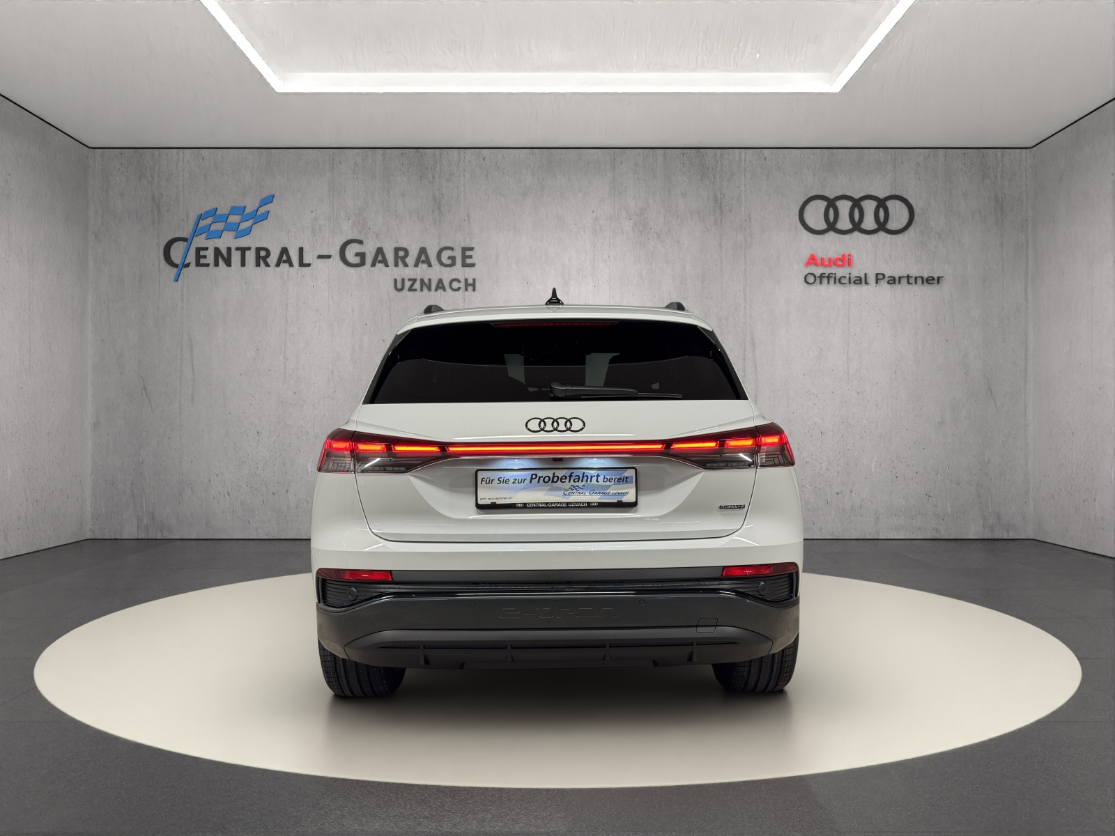 AUDI Q4 e-tron 45 Edition Swiss Ski quattro-image-3