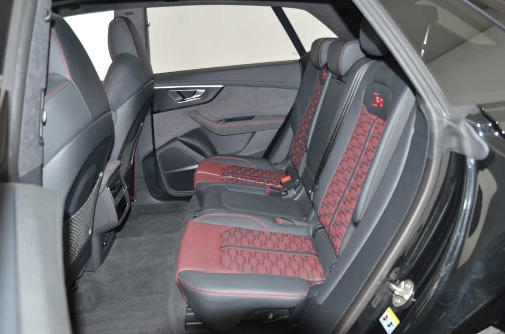 AUDI RSQ8 Performance Quattro-image-13