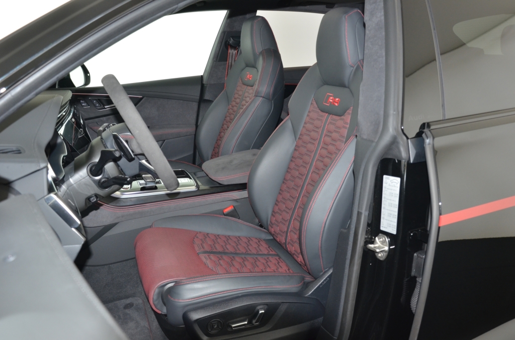 AUDI RSQ8 Performance Quattro-image-12