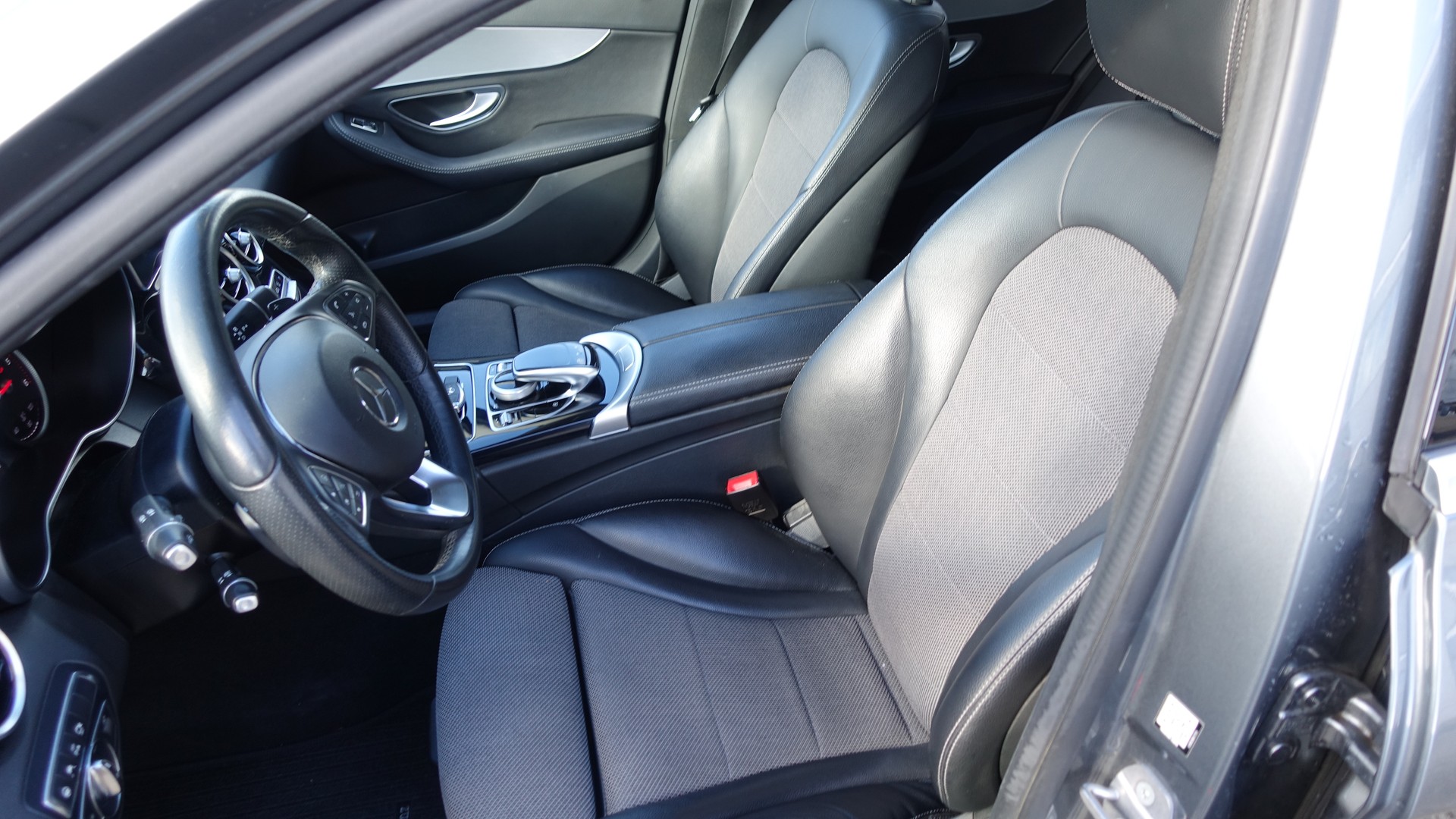 MERCEDES-BENZ C 250 d 4Matic 9G-Tronic-image-6