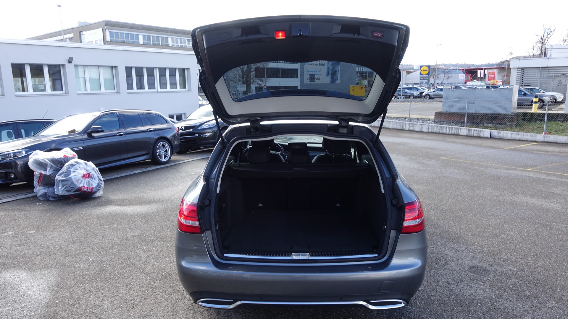 MERCEDES-BENZ C 250 d 4Matic 9G-Tronic-image-13