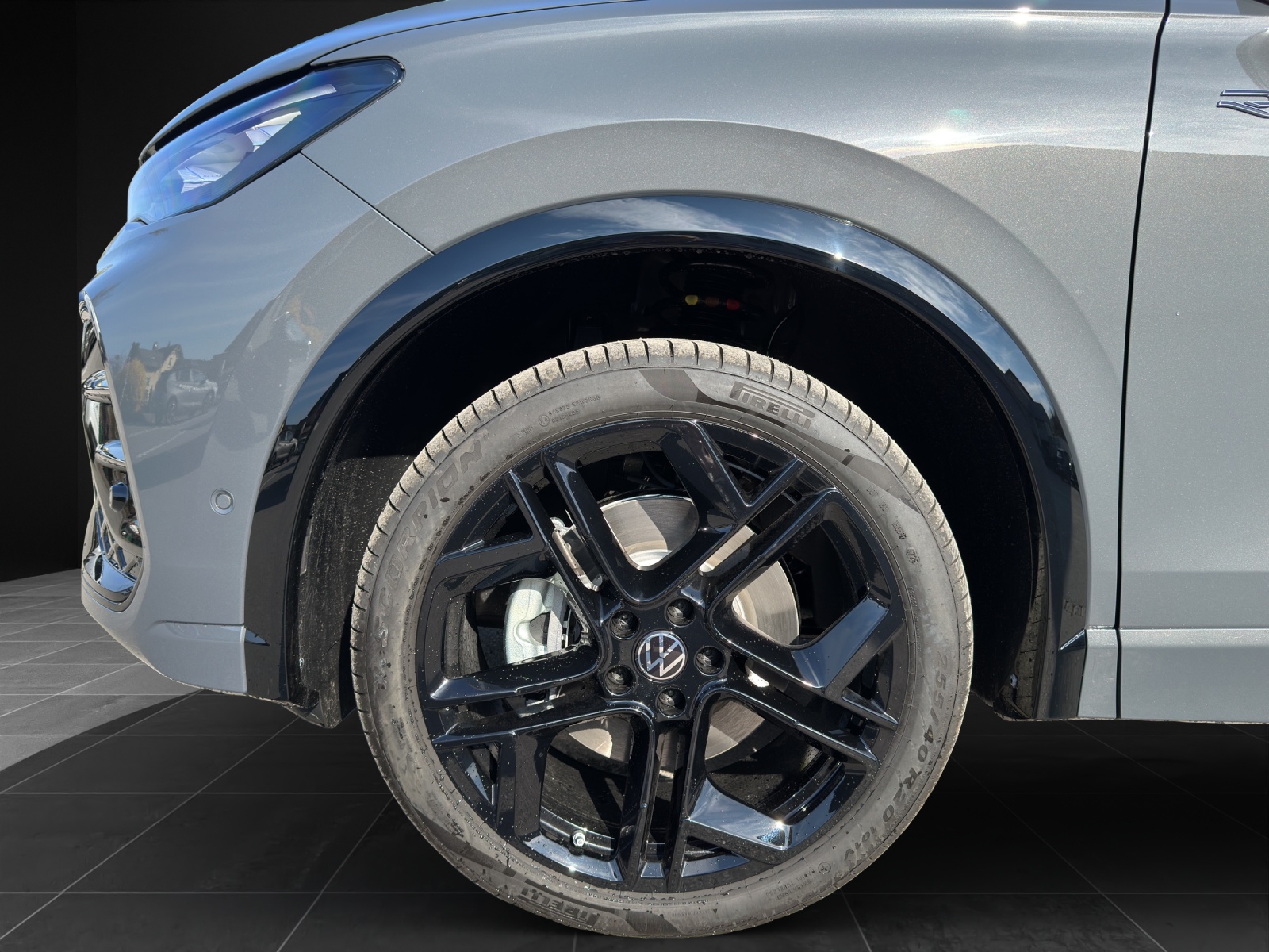 VW Tiguan 2.0 TDI SCR R-Line 4Motion DSG-image-13
