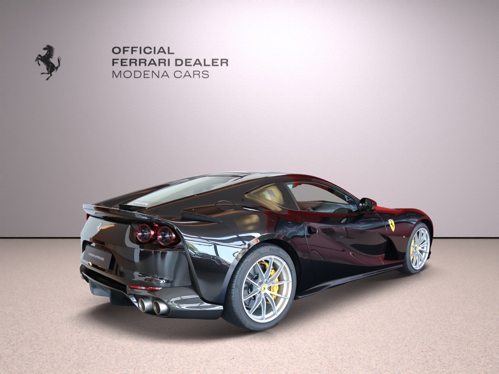 FERRARI 812 Superfast-image-1