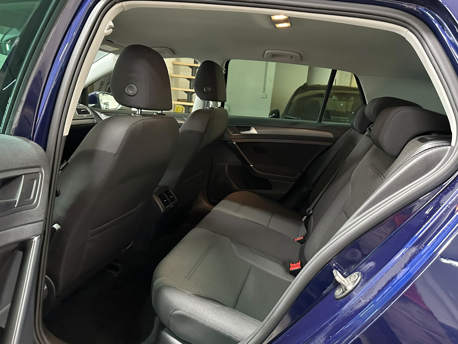 VW Golf VII 1.0 TSI Swiss Line Plus DSG-image-10