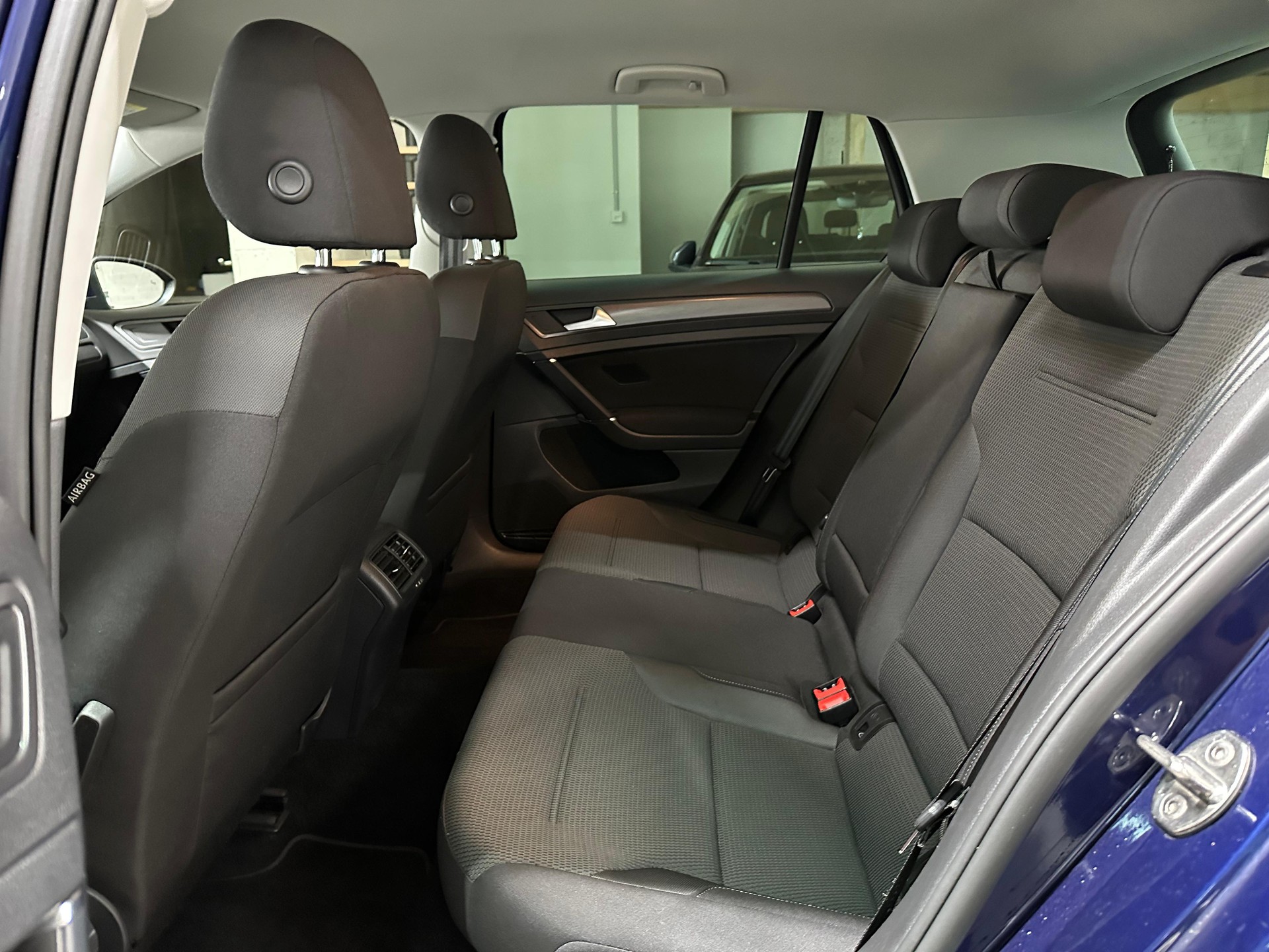 VW Golf VII 1.0 TSI Swiss Line Plus DSG-image-13