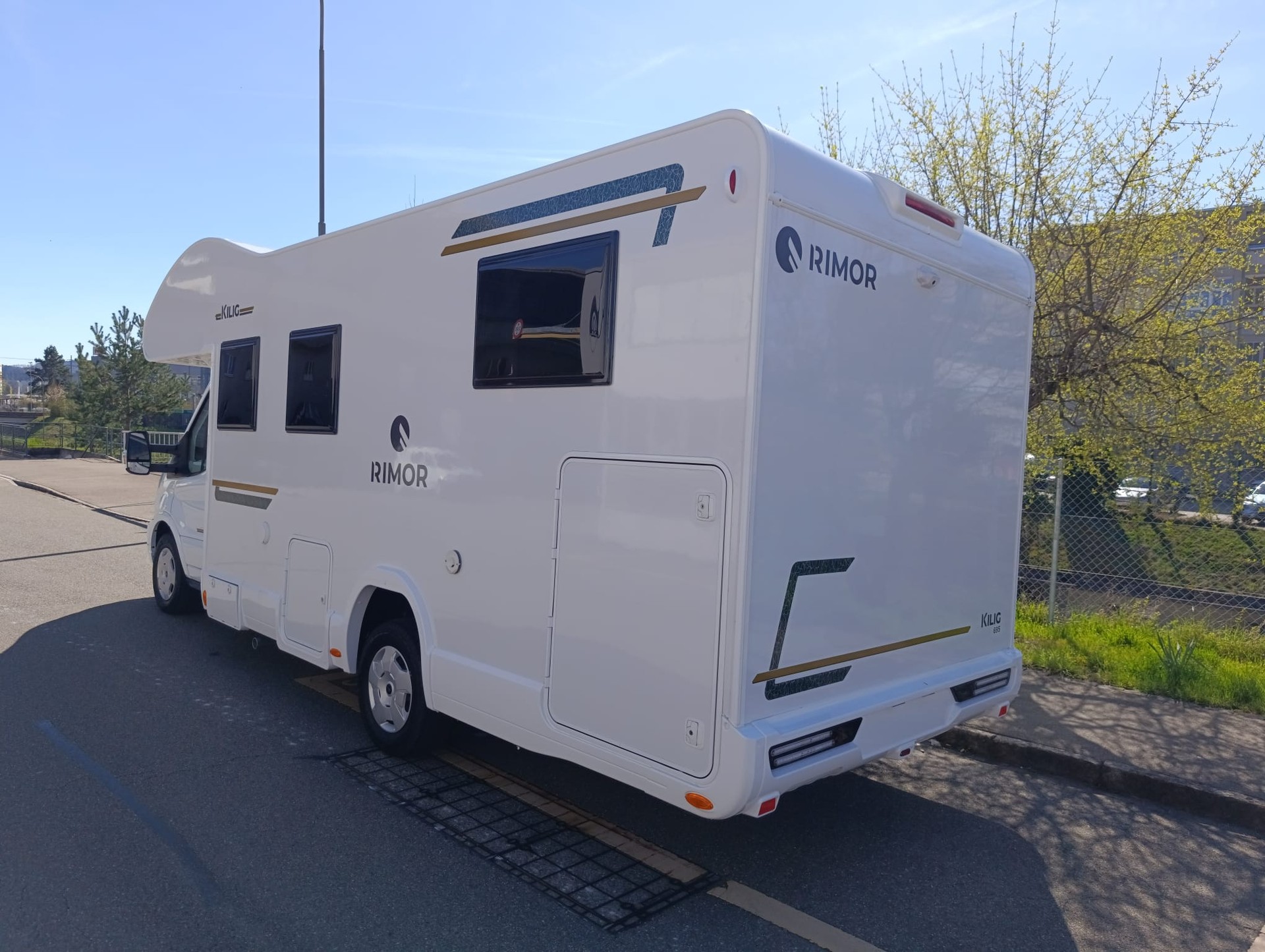 RIMOR Kilig 695***Unschlagbar in Preis und Leistung: Nirgendwo bekommen Sie mehr Wohnmobil für Ihr Geld als bei Rimor***-image-2