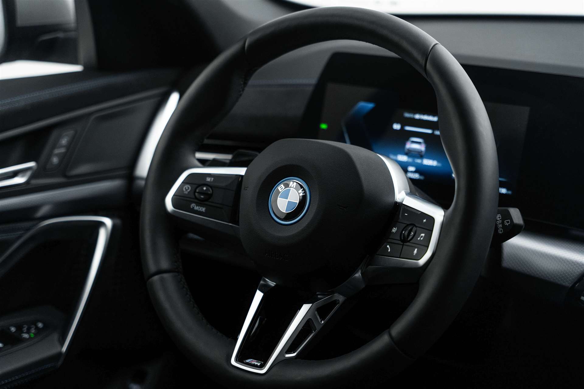 BMW iX1 xDrive 30 M Sport EV 306PS-image-9