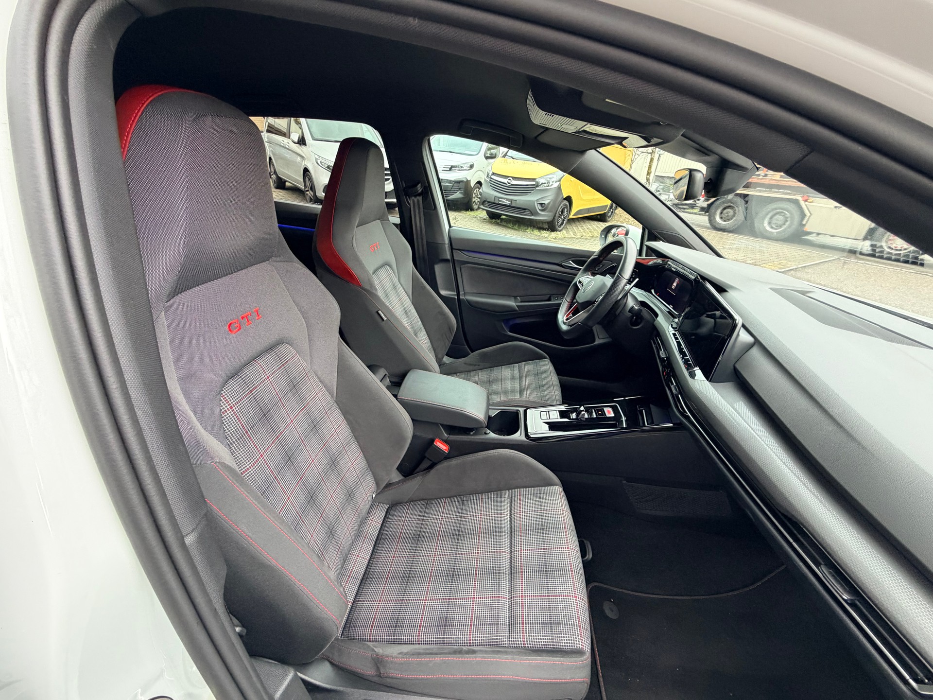VW Golf 2.0 TSI GTI DSG-image-8