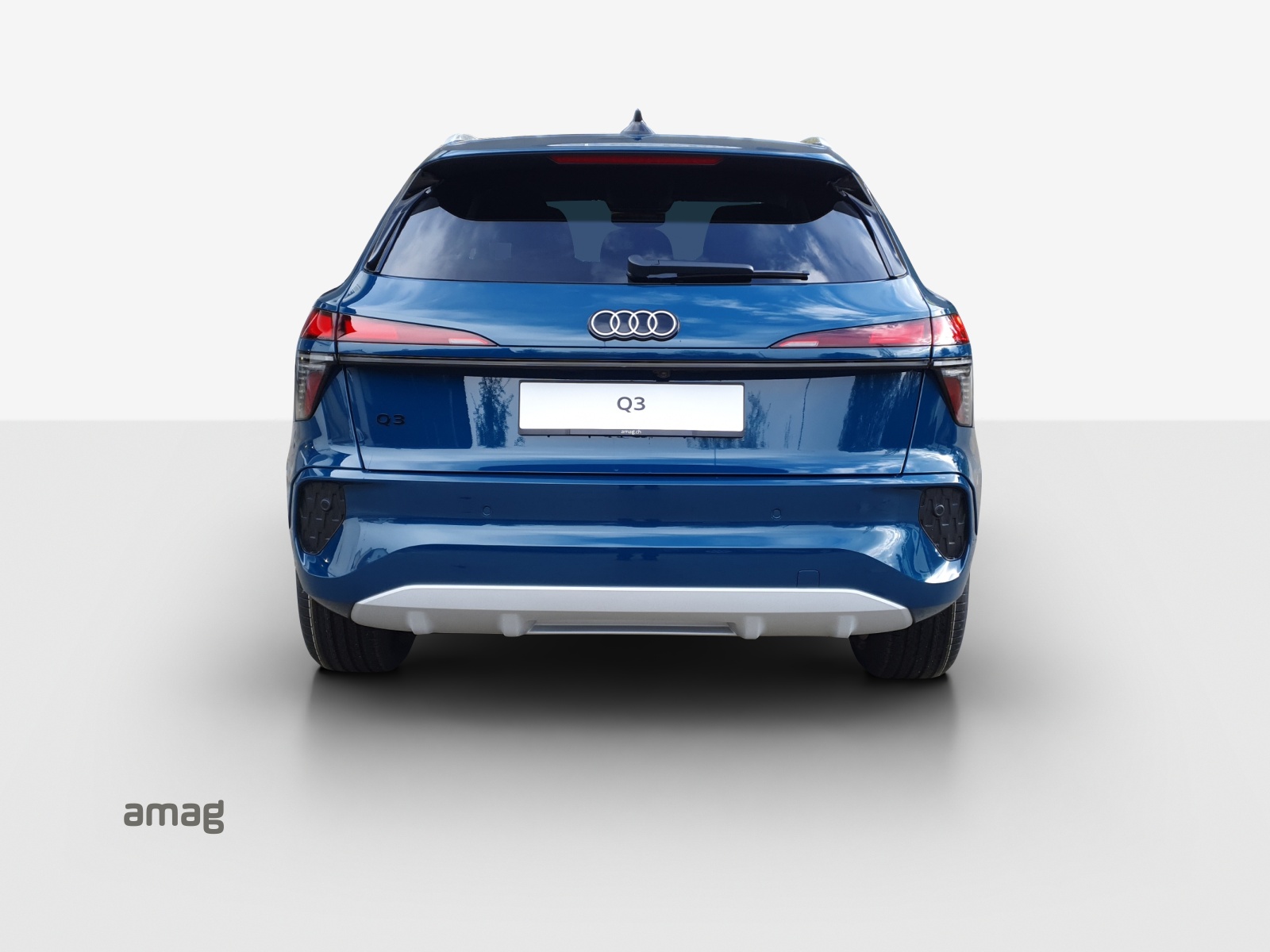 AUDI Q3 SUV 110 kW TFSI S tronic-image-3