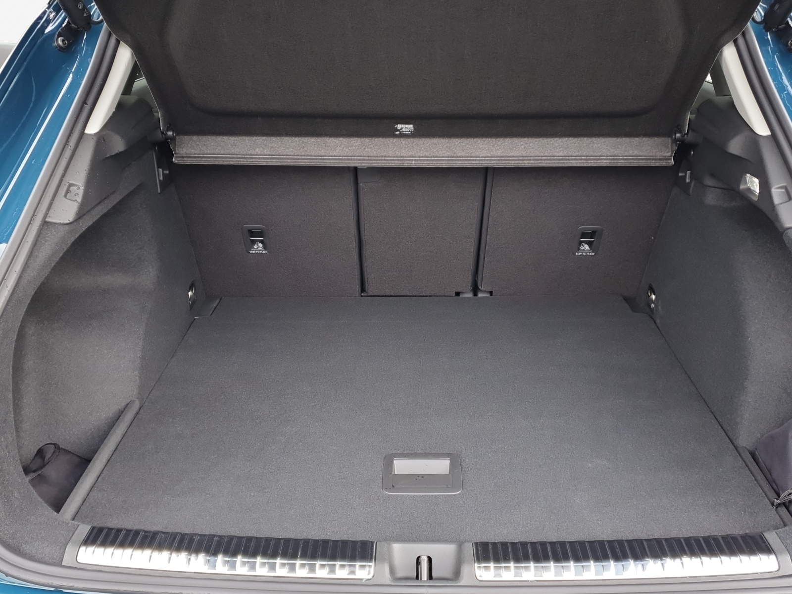 AUDI Q3 SUV 110 kW TFSI S tronic-image-12
