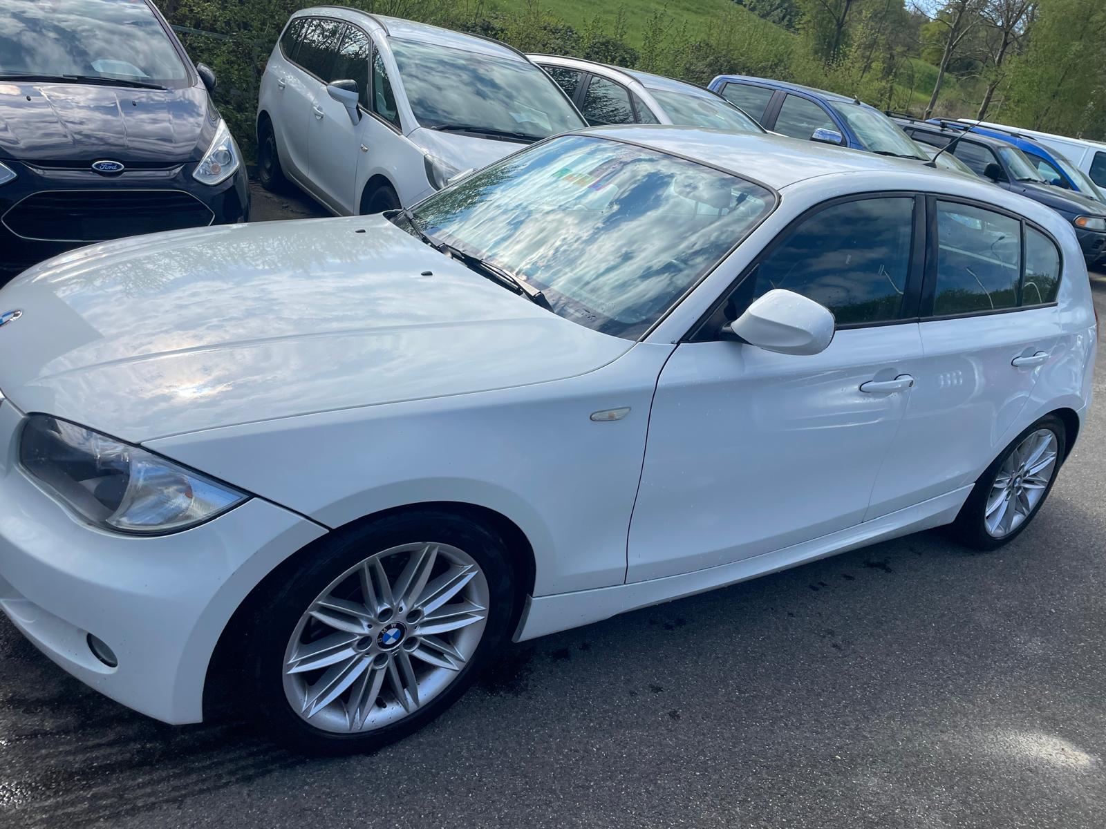 BMW 118d Dynamic Edition-image-3