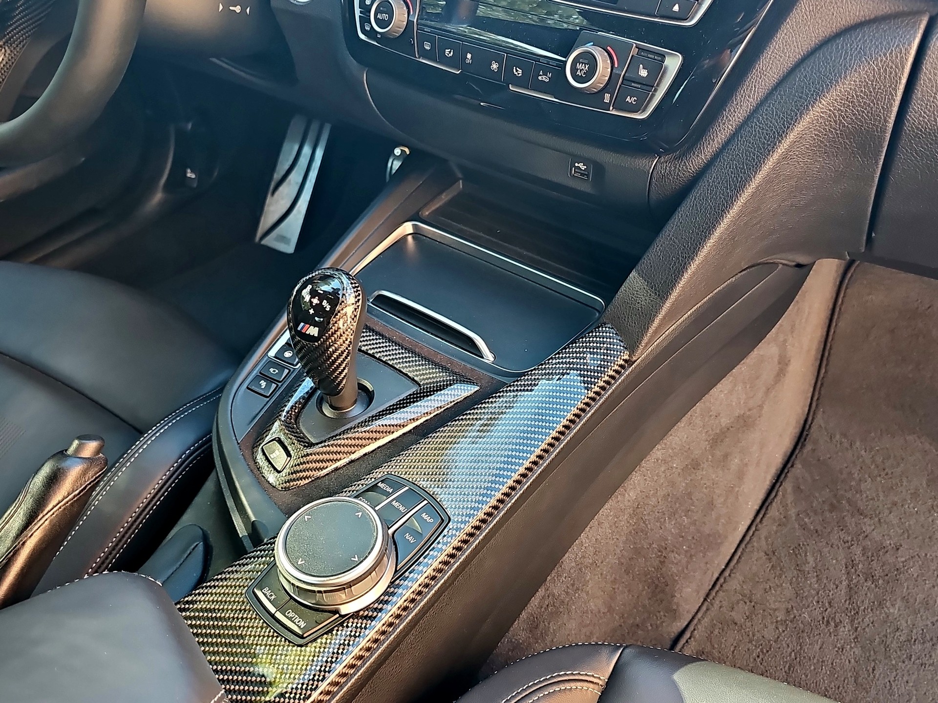 BMW M4 Coupé Competition DKG-image-24
